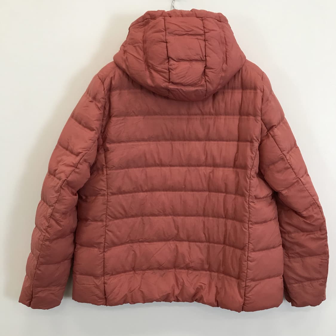 유니클로 울트라라이트다운 후드패딩 [여성XL] 북미판 상품이미지4