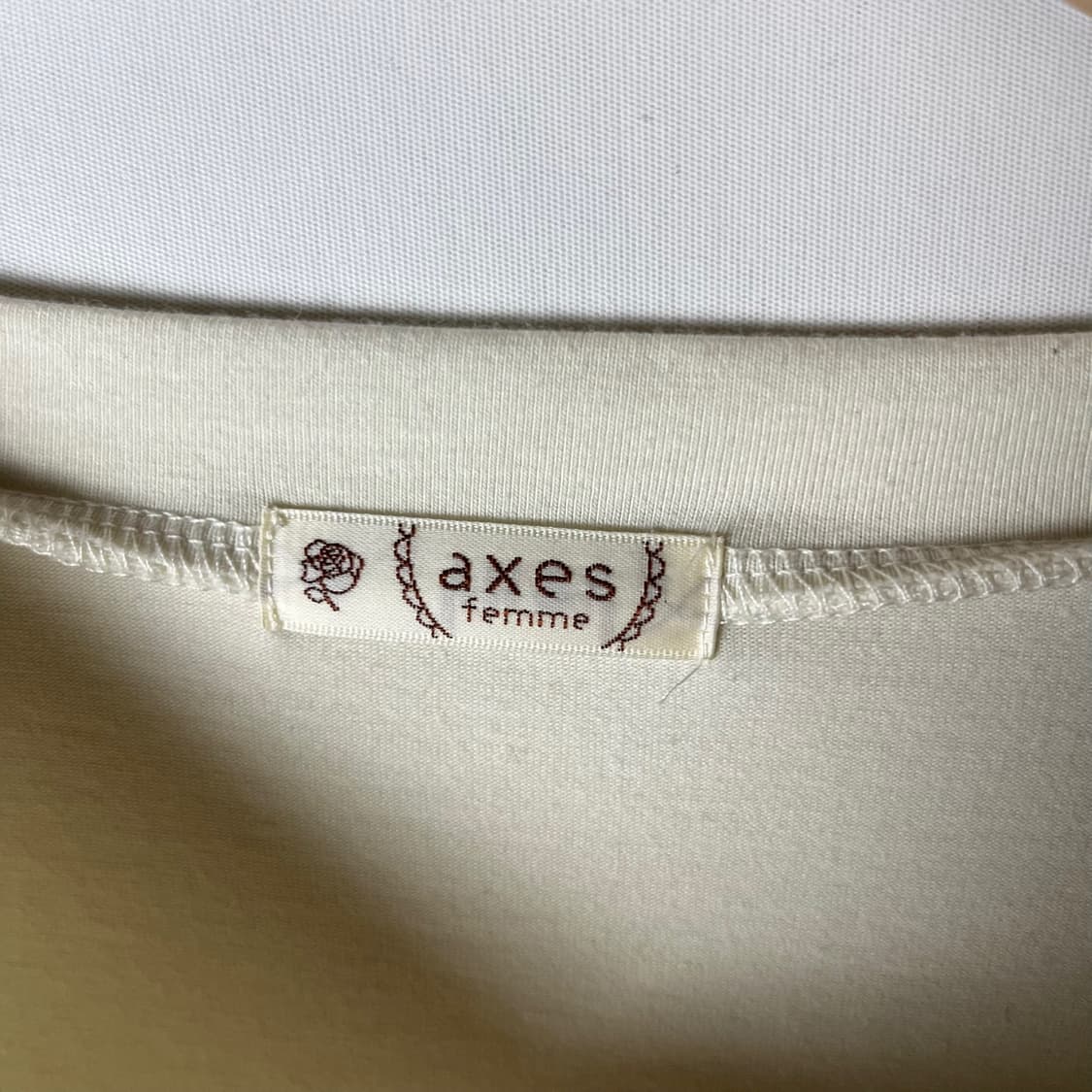 [AXES FEMME] 엑시즈팜 시스루 퍼프 반팔티셔츠 상품이미지4