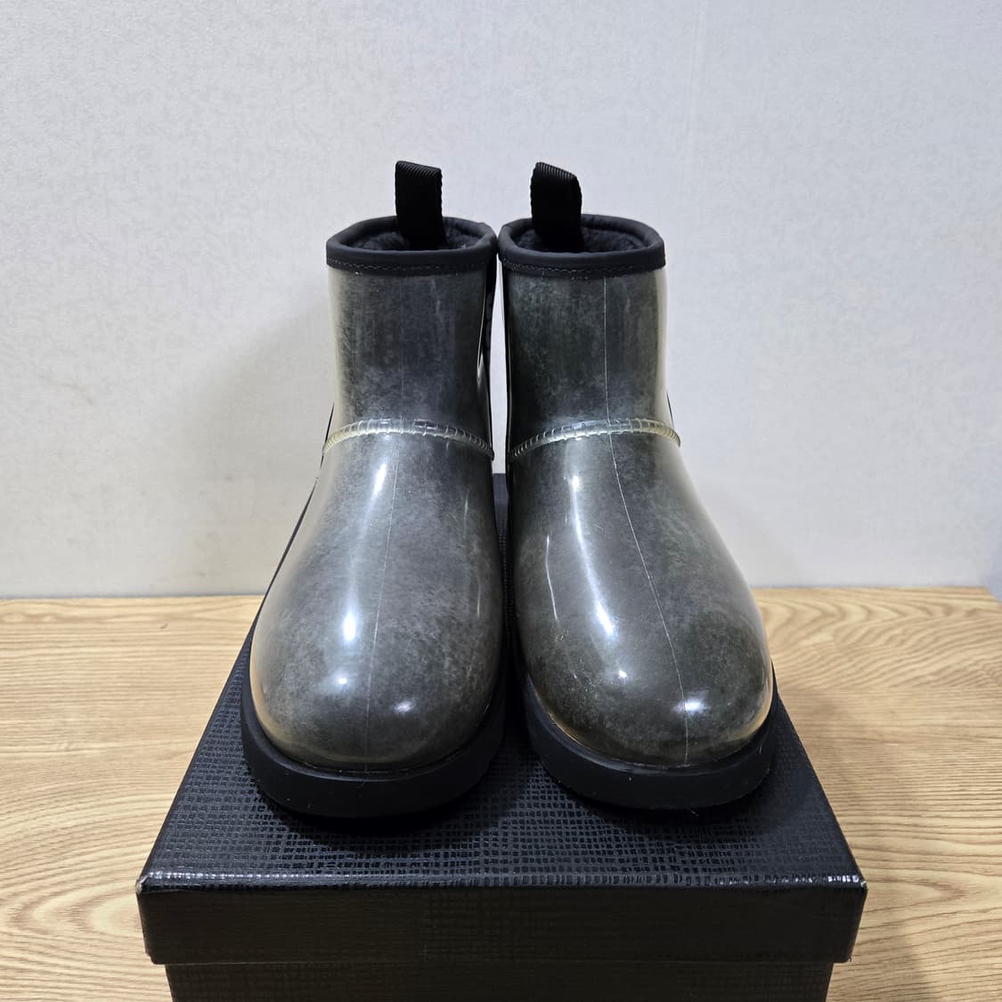 260 UGG 미국어그 클리어 미니 블랙 방수어그 상품이미지2