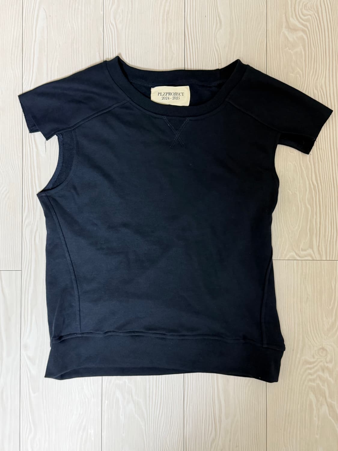 플리즈프로젝트 커팅 하프 스웨트 상품이미지2