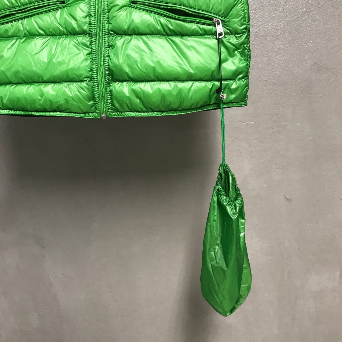 몽클레어 패딩 조끼 그린 12(W) 상품이미지4
