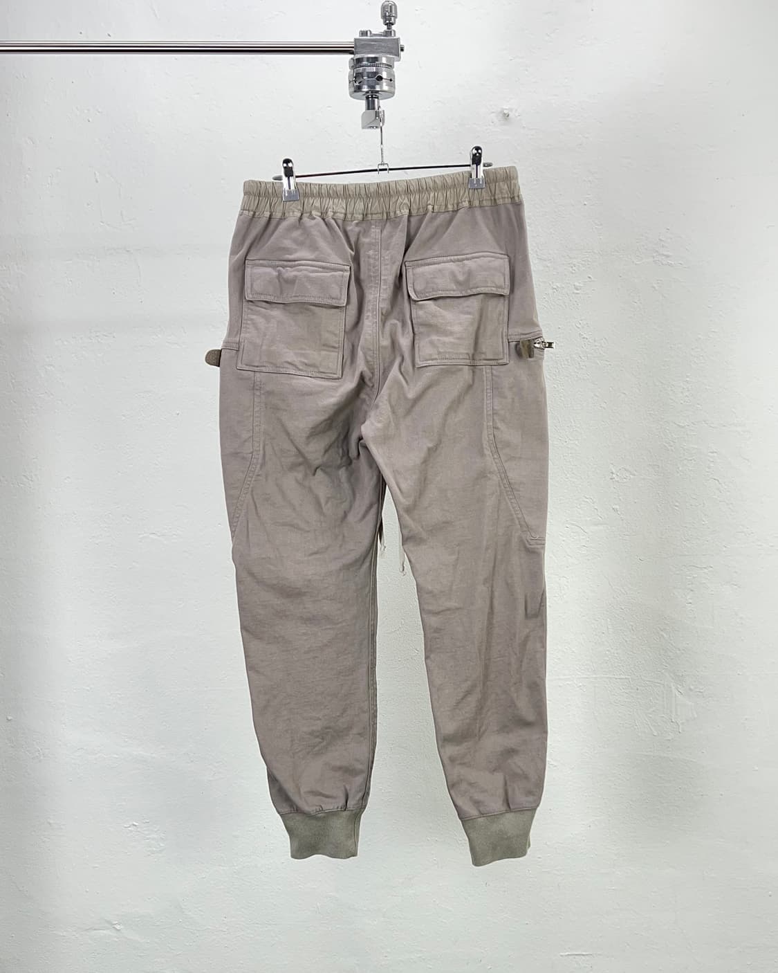 릭 오웬스 20ss 베이지 테쿠아티 드로우 카고 조거 팬츠 상품이미지6
