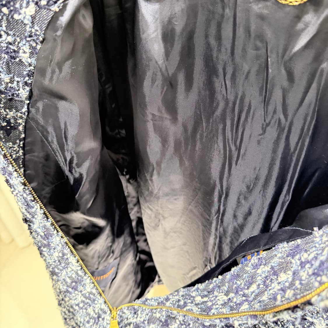 (A+/56) / 25년제조 루이비통 플록드 모노그램 데님 후드집업 자켓 상품이미지6