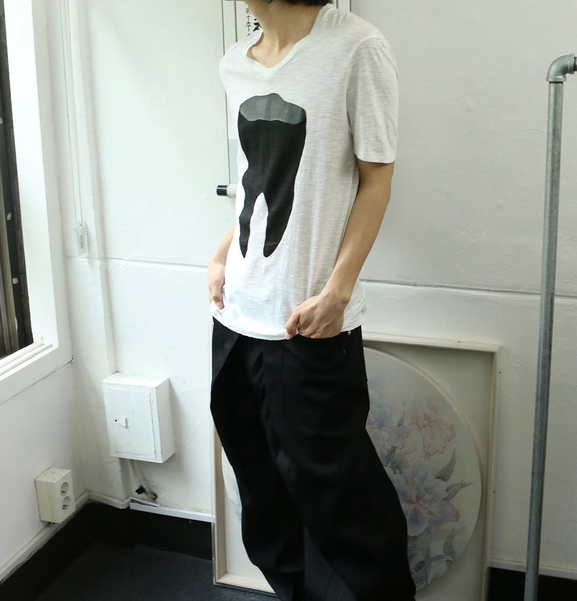 닐 바렛 화이트 그래픽 티셔츠  상품이미지1