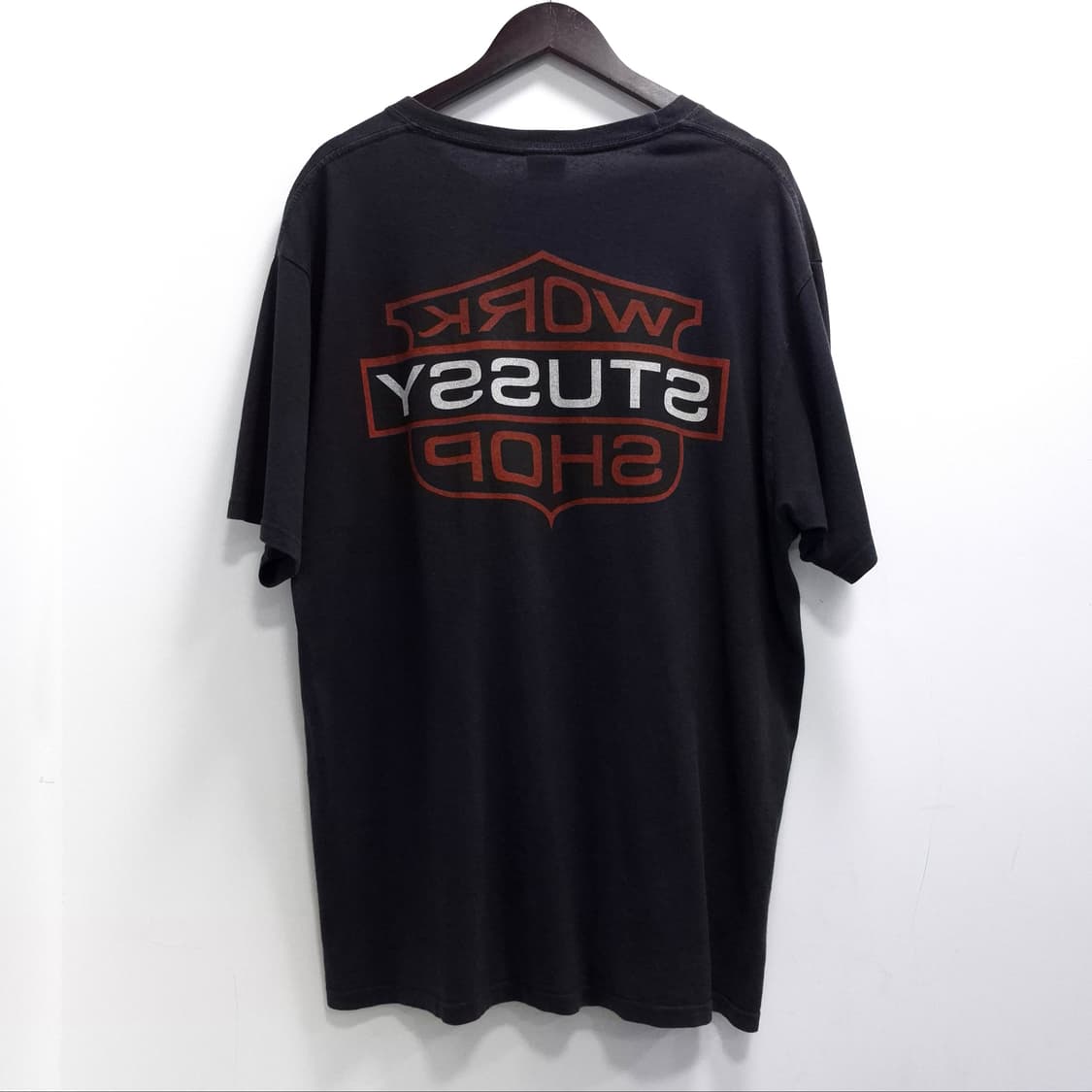 스투시 X 아워레가시 배지 피그먼트 다이드 티 블랙 티셔츠 XL 상품이미지1