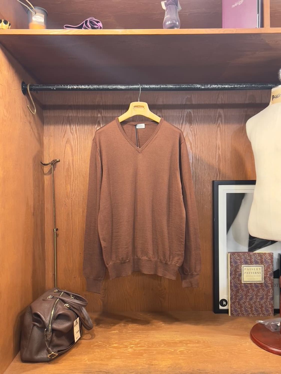 모르가노 브이넥 니트 상품이미지1