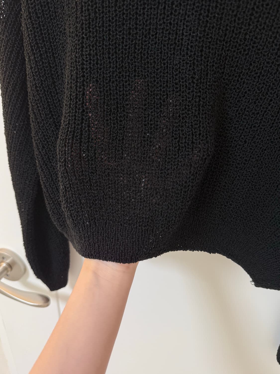 원더플레이스 Thus 그물 시스루 트임 니트 상품이미지4