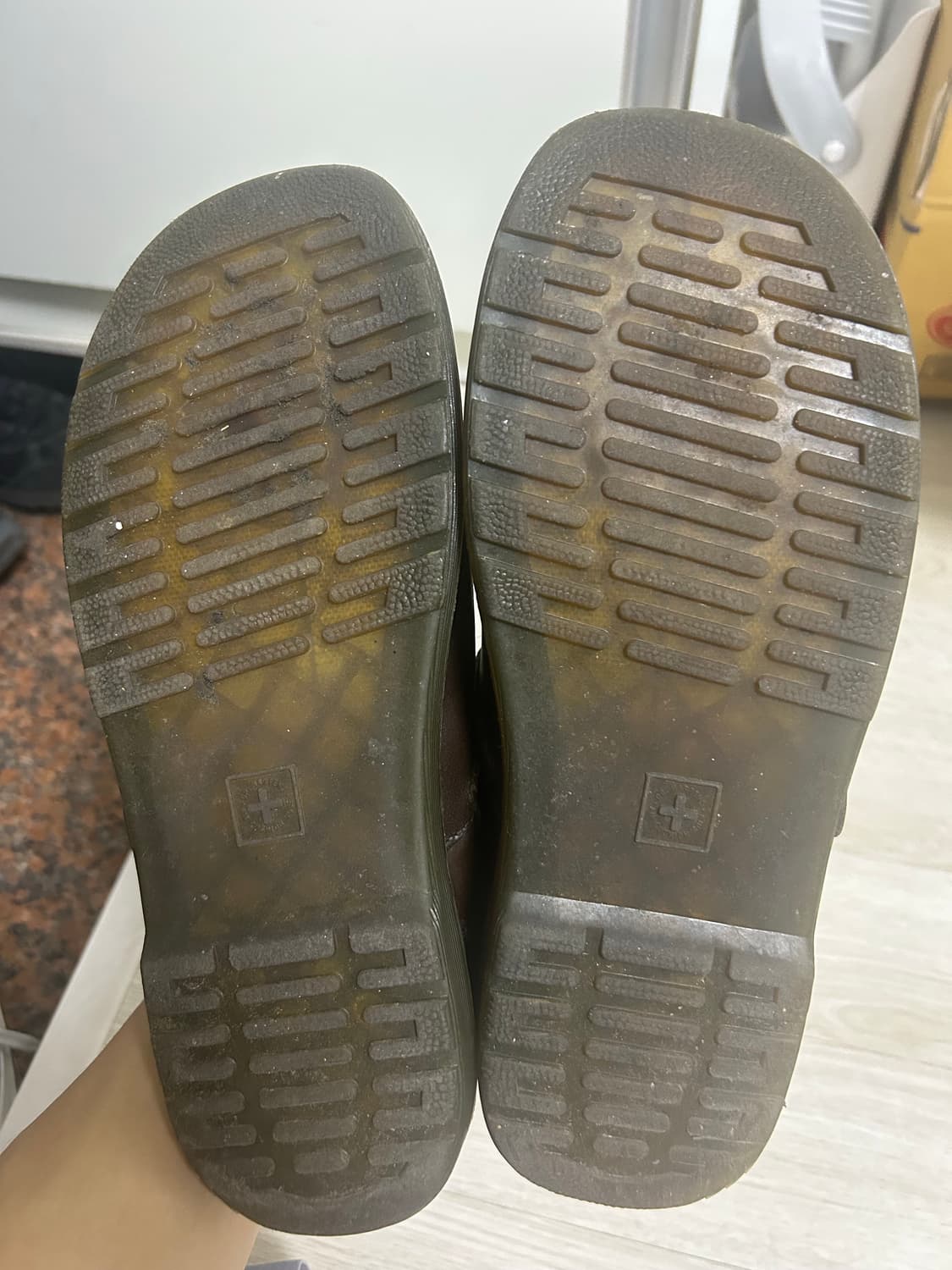 닥터마틴 패트리샤 다크브라운 250 UK6 상품이미지3