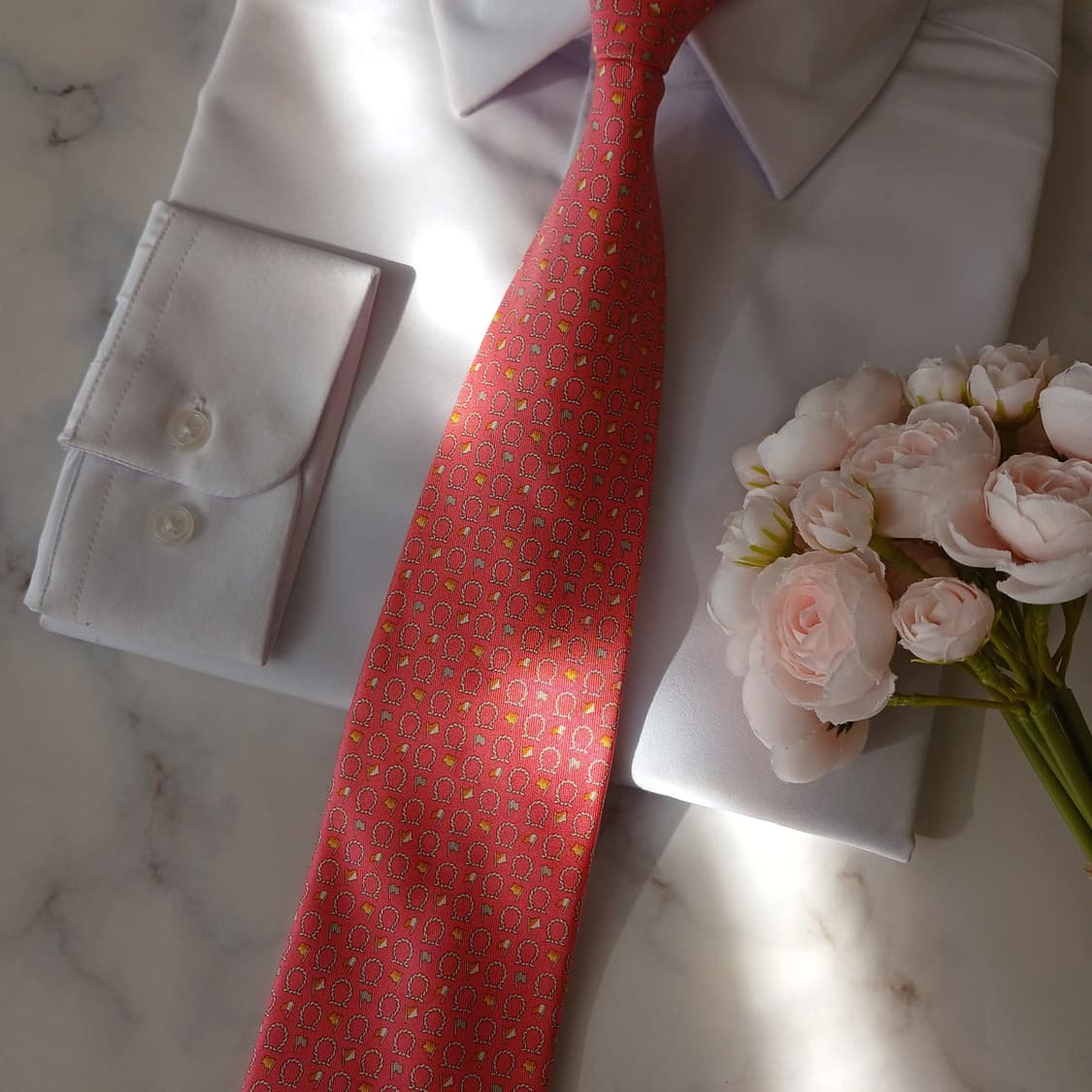 페라가모 실크 핑크 간치니 패턴 넥타이 9.3cm A+등급 A19044
 상품이미지5