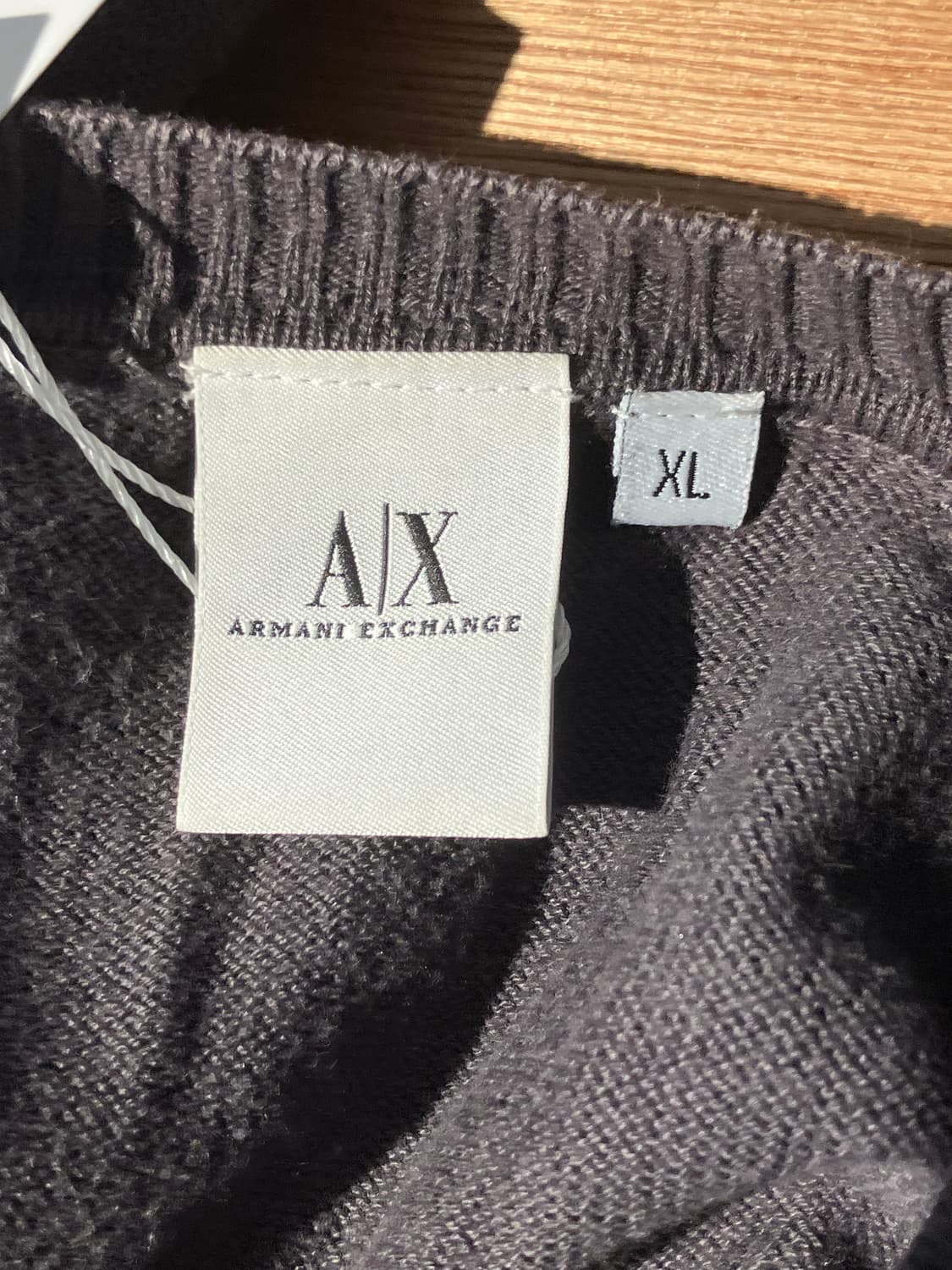 Armani Exchange 레드 로고 라인 니트 상품이미지7