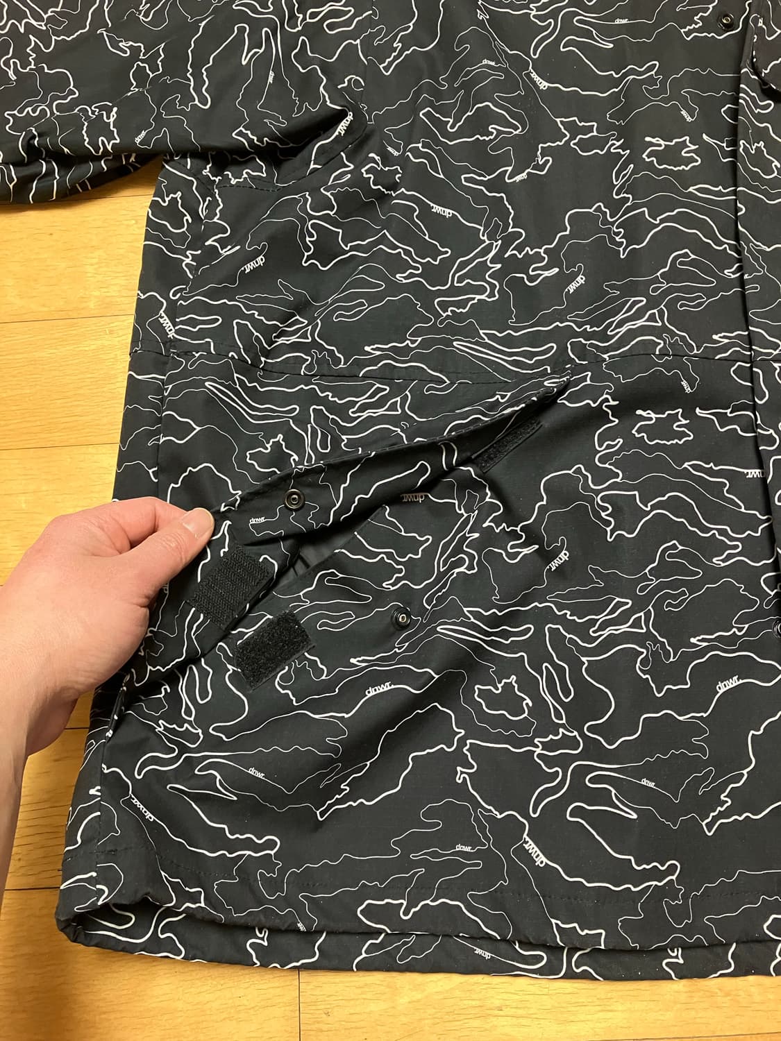 자라 검정 패턴 바람막이 XL 상품이미지8