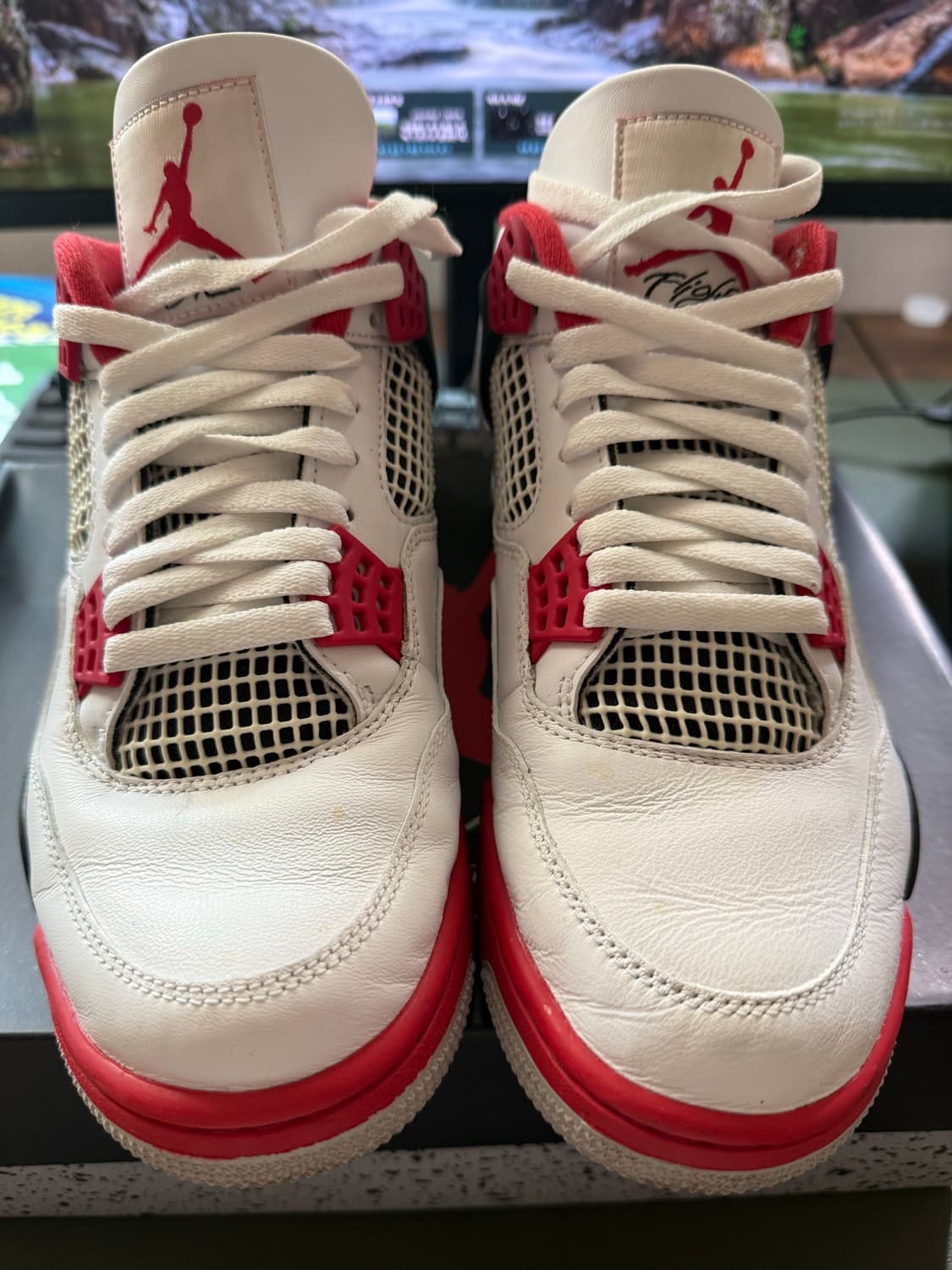 에어조던4 270 파이어레드 상품이미지1