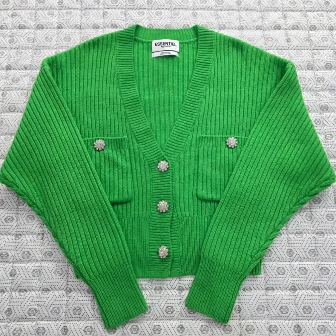 (새상품급) ESSENTIEL 에센셜 앤트워프 그린 니트 가디건 ~55 상품이미지6