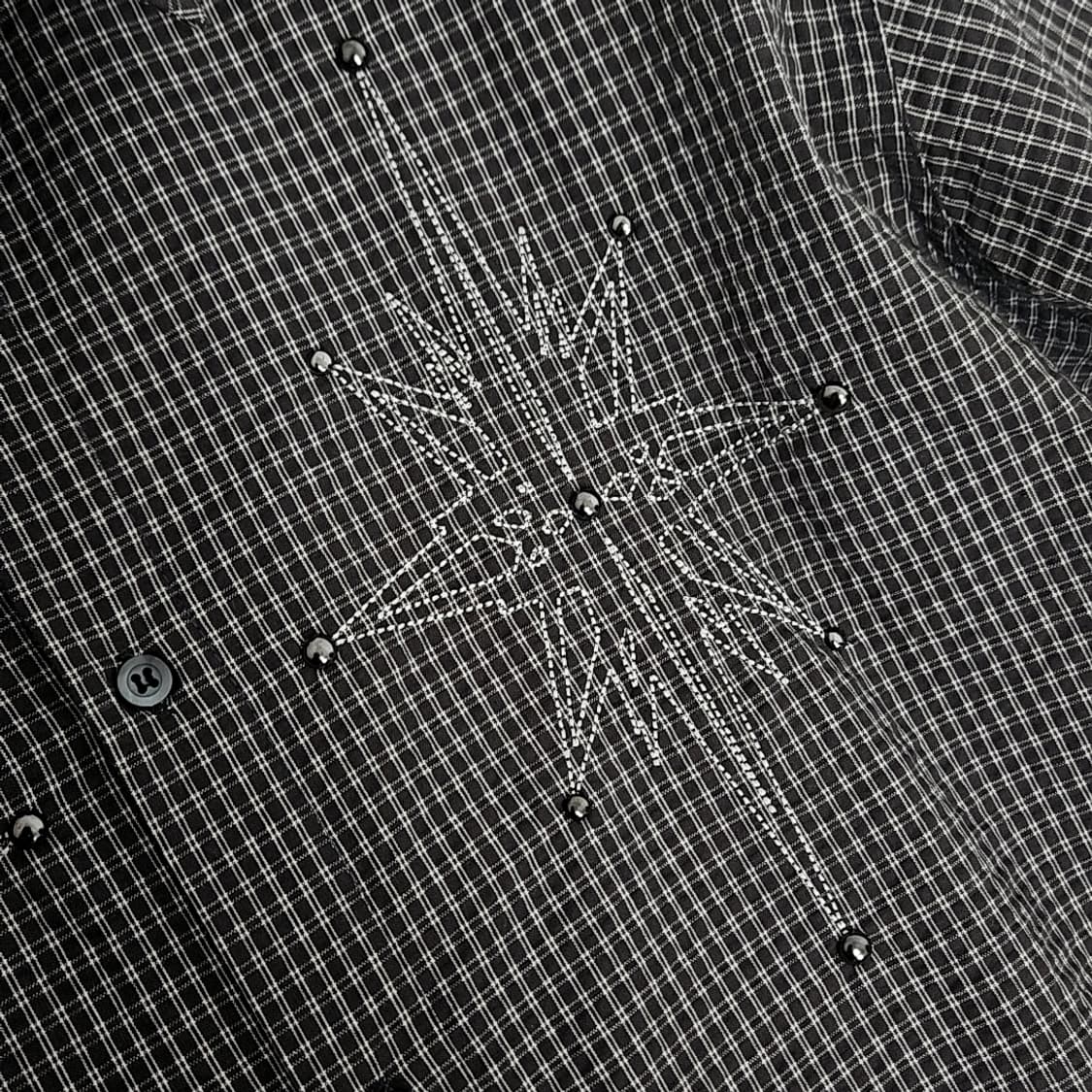 Sawaki 피어싱 리벳 글레어 하프 셔츠 (dark gray) 상품이미지6