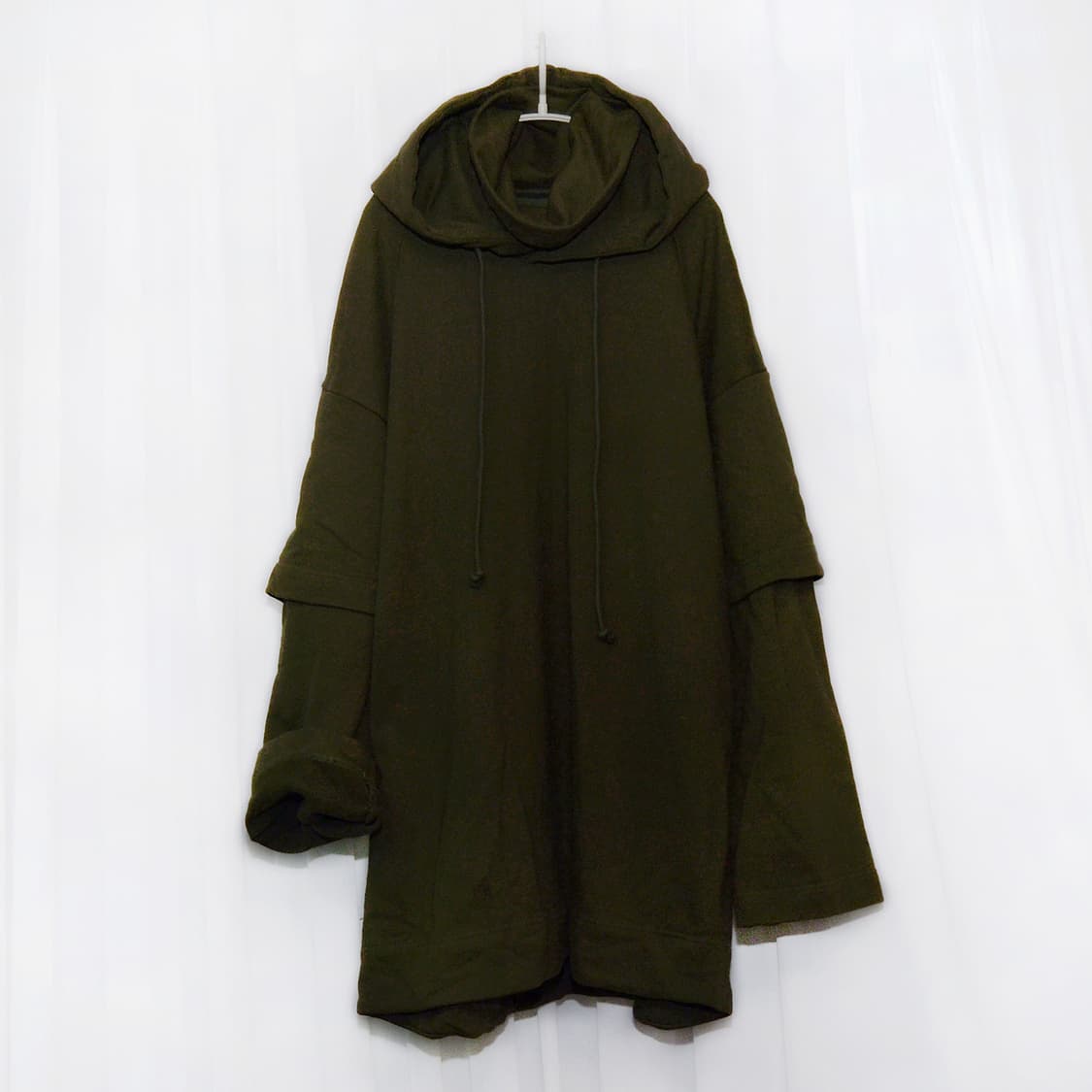 준지 (junn.j) 아카이브 레터링 오버핏 롱후디 (48 / 105+) 상품이미지2