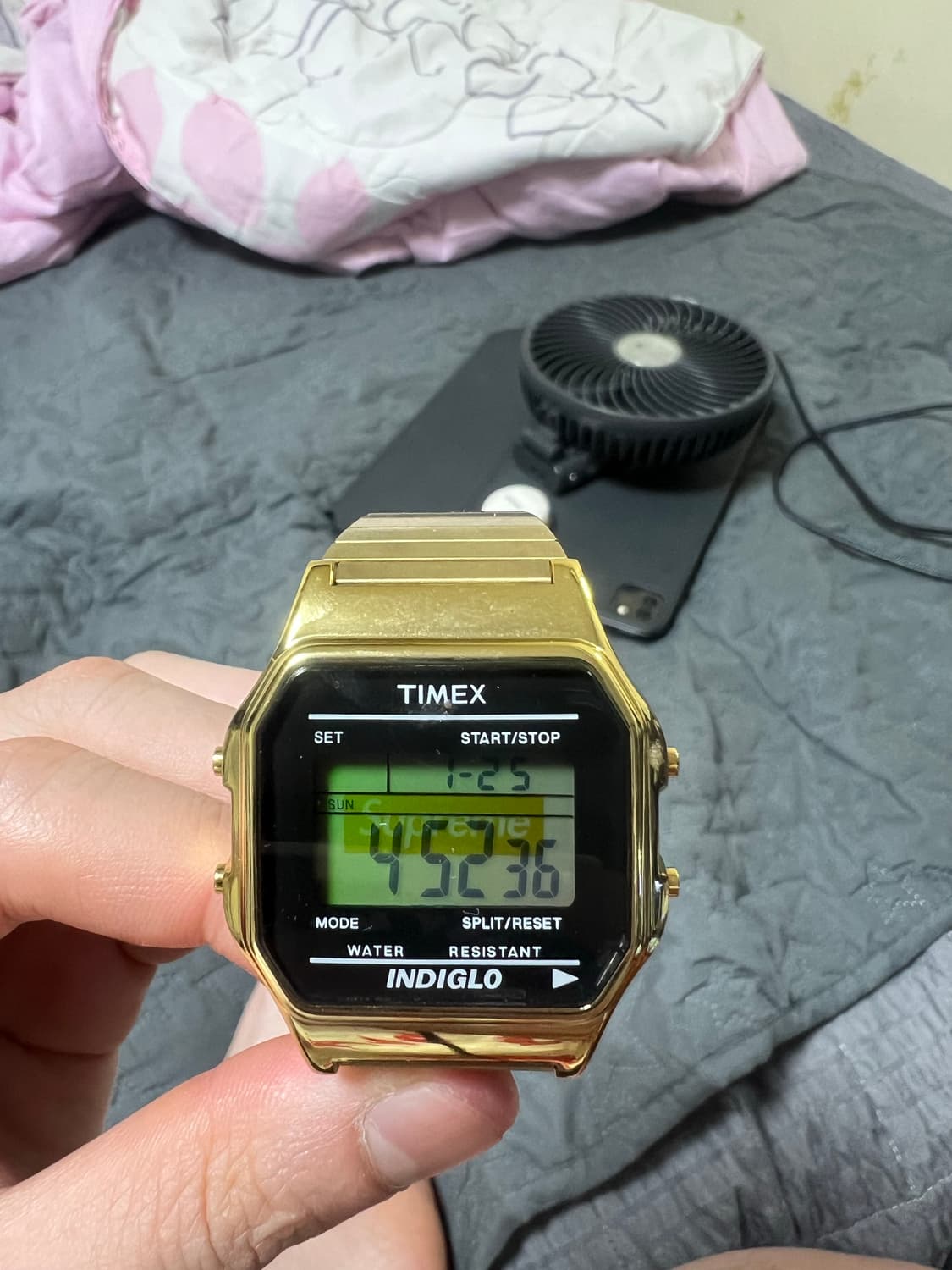 슈프림 x 타이맥스 콜라보 디지털 시계 골드 택포 상품이미지3