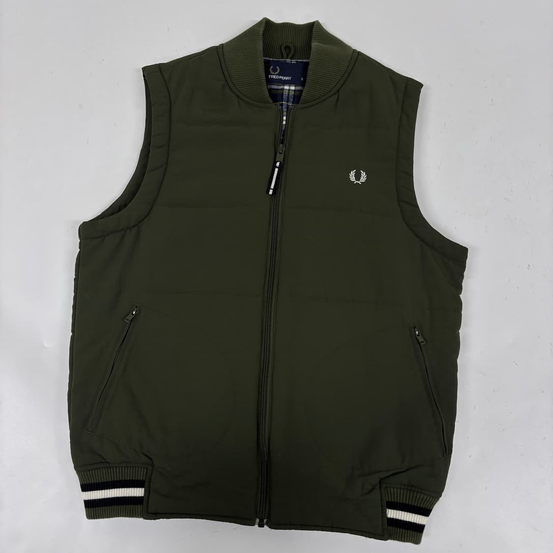 프레드 페리 패딩 조끼 상품이미지4
