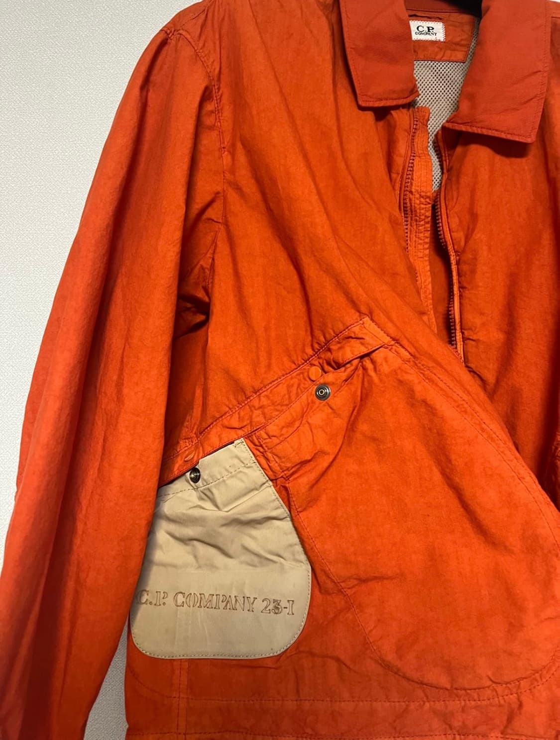 (시착 1회) cp컴퍼니 크롬 R렌즈 와펜 오버셔츠 48 상품이미지3