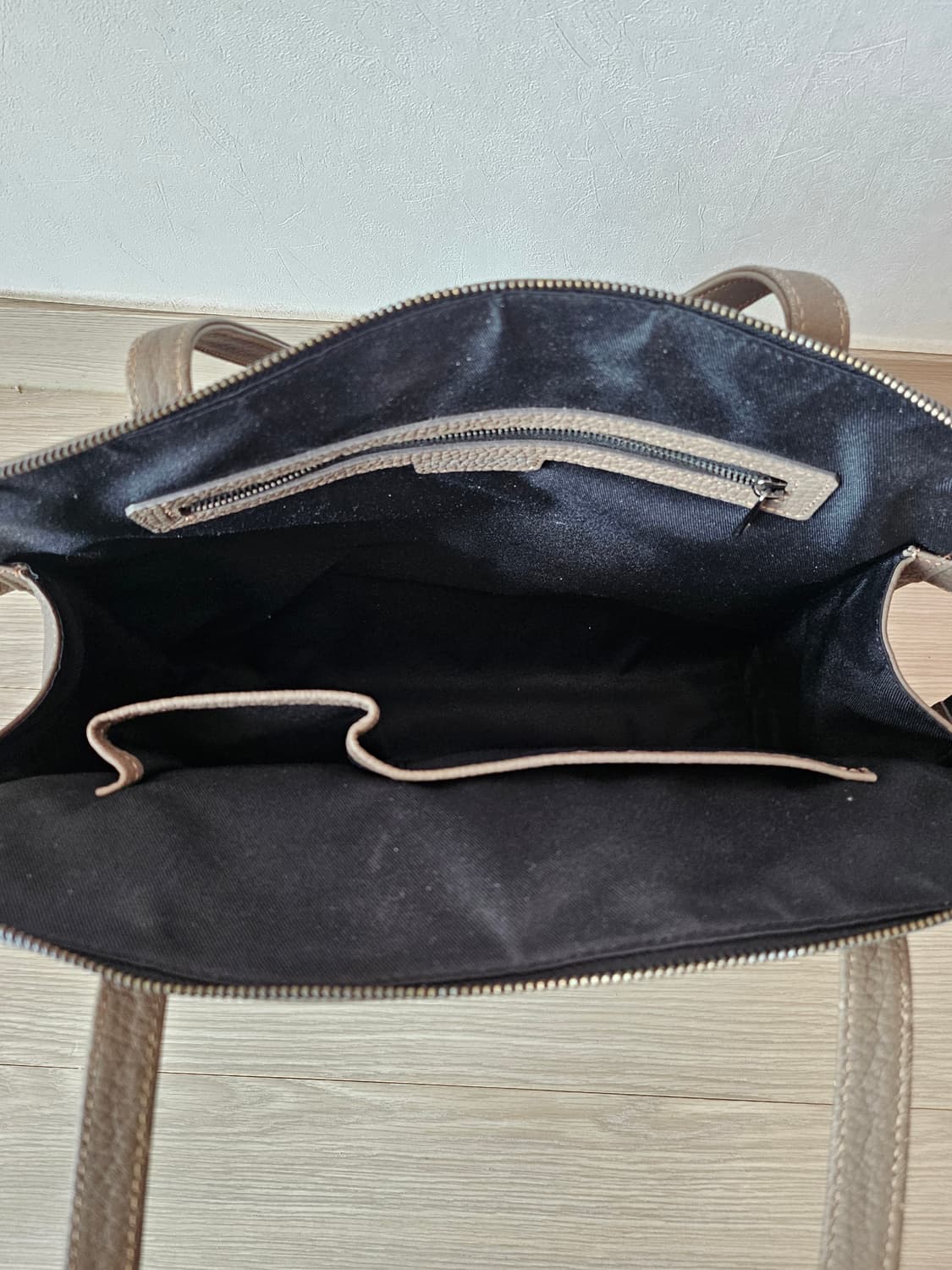 [새상품 현대백화점팝업진행] TAEHUNKIM 그레인 레더 토트 / 토프 상품이미지5