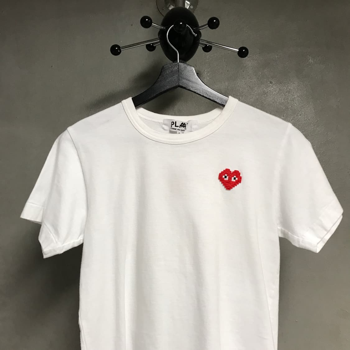 꼼데가르송 와펜 반팔 티셔츠 화이트 L(W) 상품이미지2