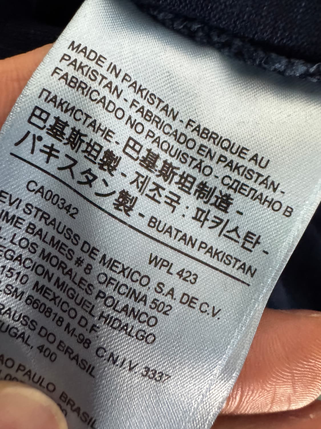 여성 리바이스 미니멀 원 포켓 긴팔 티셔츠 S 네이비 상품이미지5