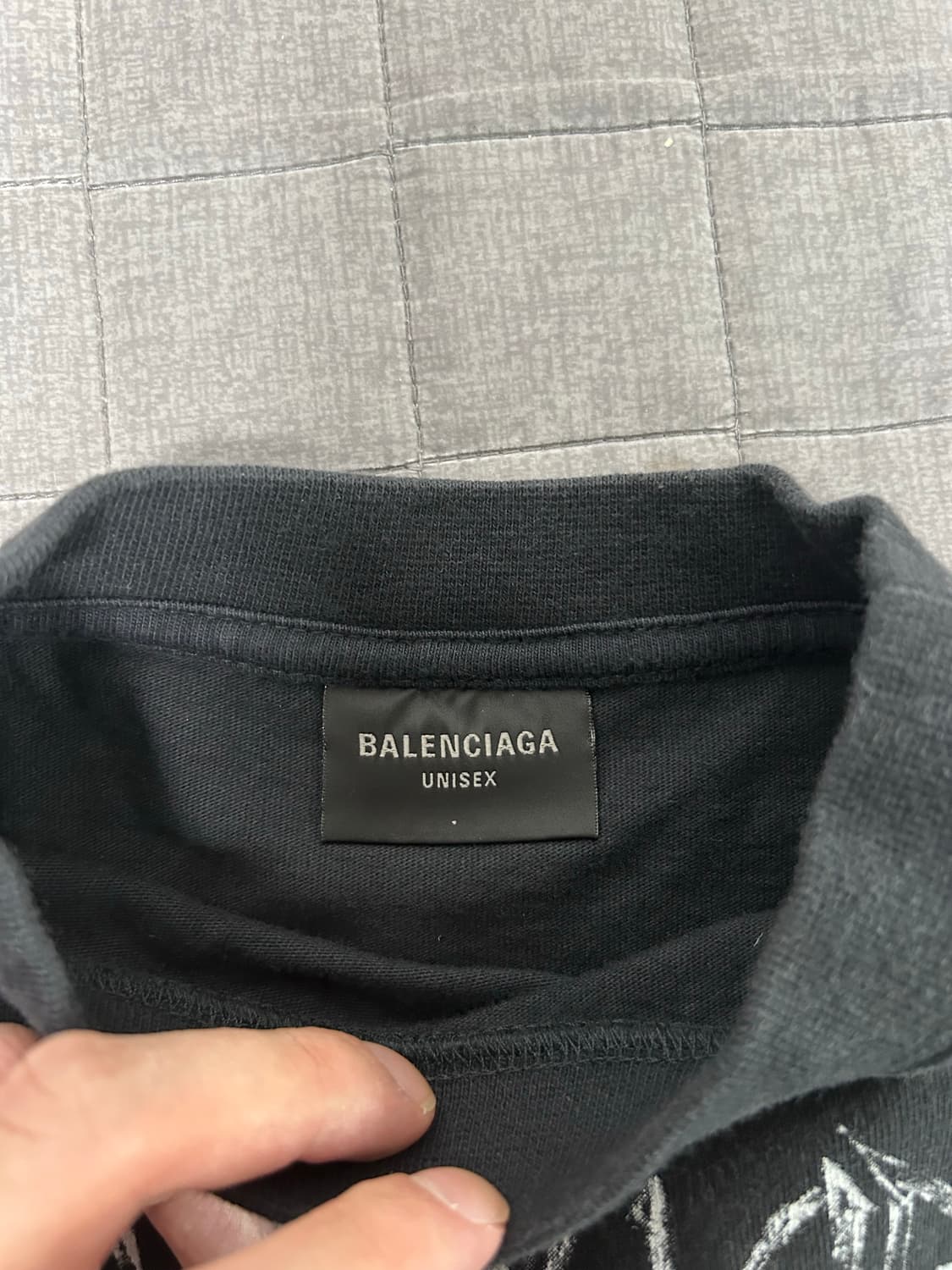 [2] 발렌시아가 DIY 메탈 로고 롱슬리브 티셔츠 블랙 상품이미지3