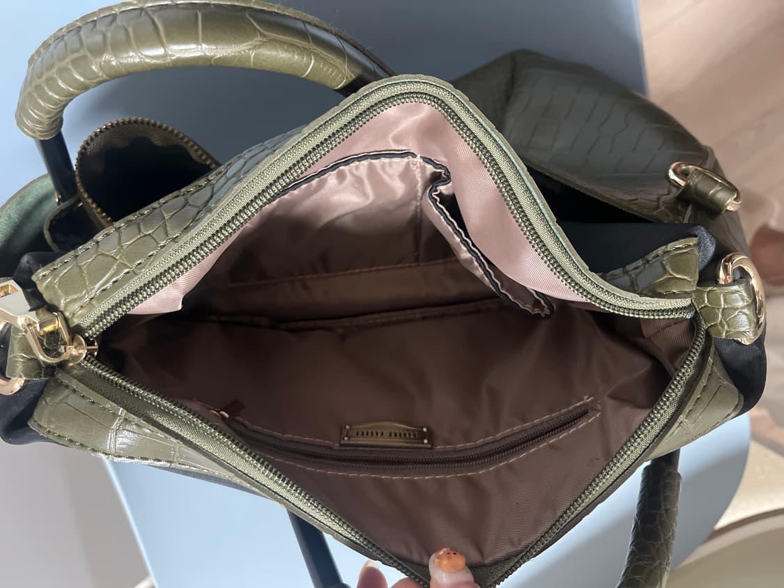 미우미우 토트백 상품이미지3