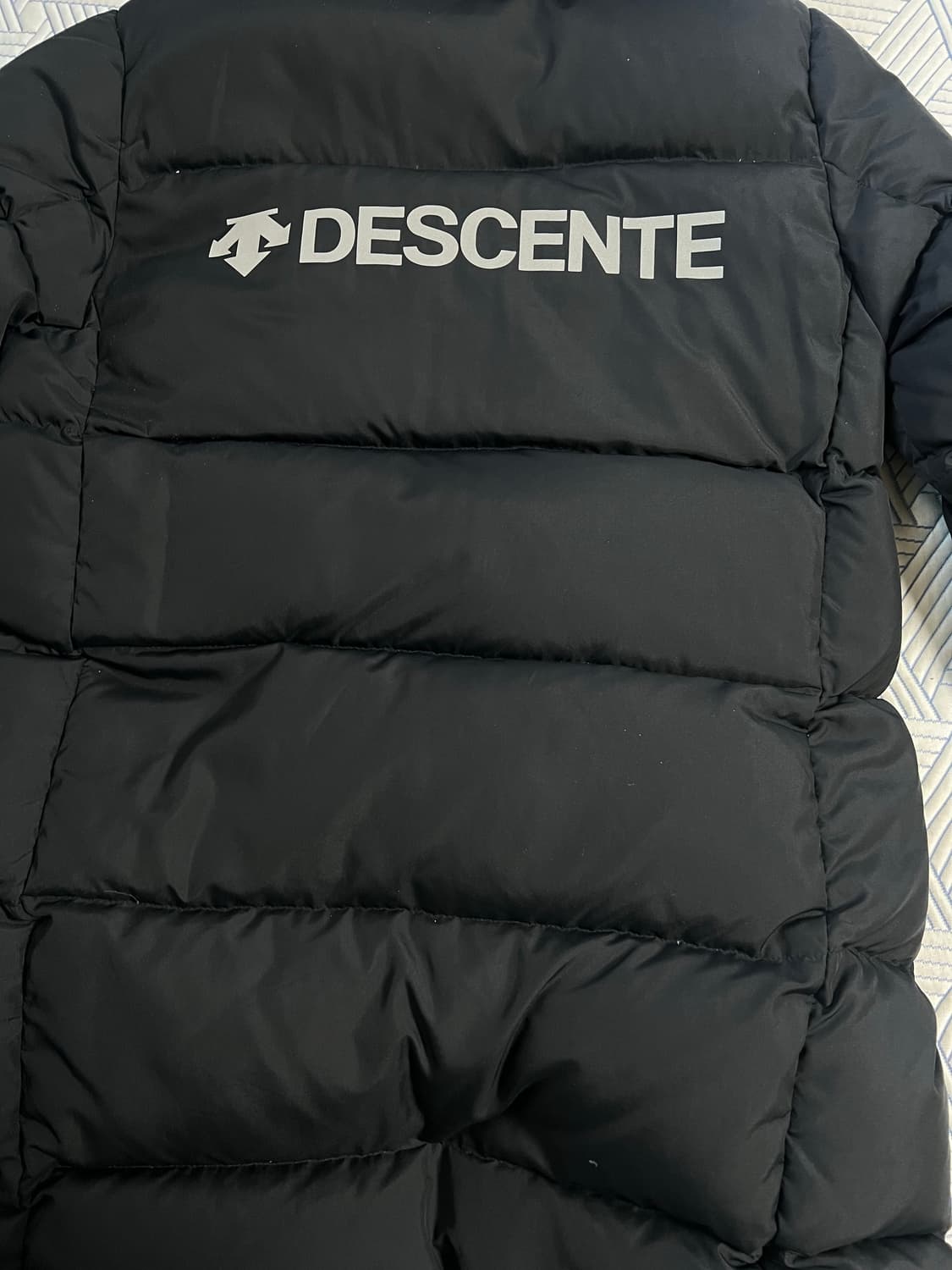 데상트 캐논 구스다운 블랙 85 S 상품이미지4