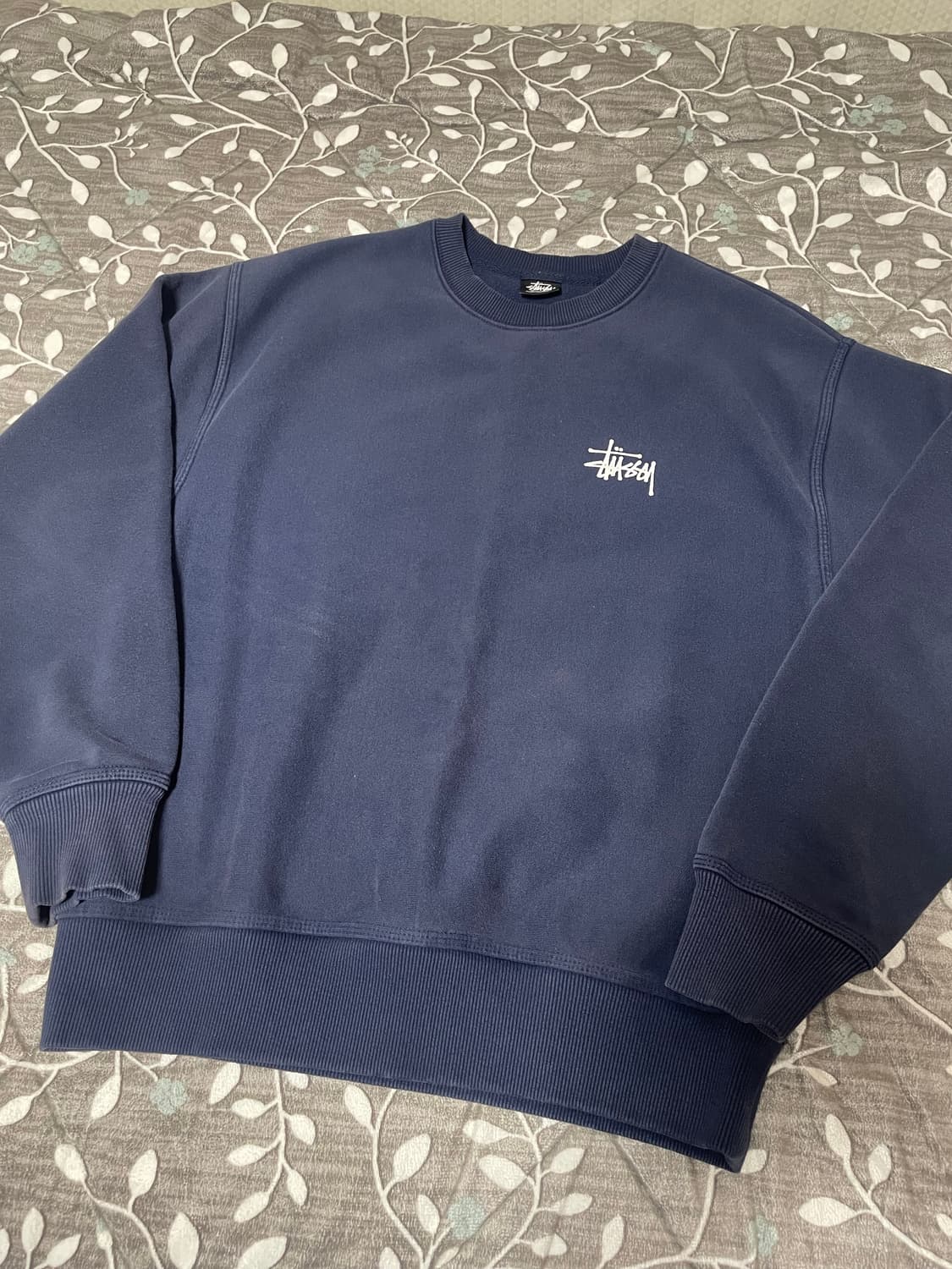 스투시 맨투맨 네이비 상품이미지1