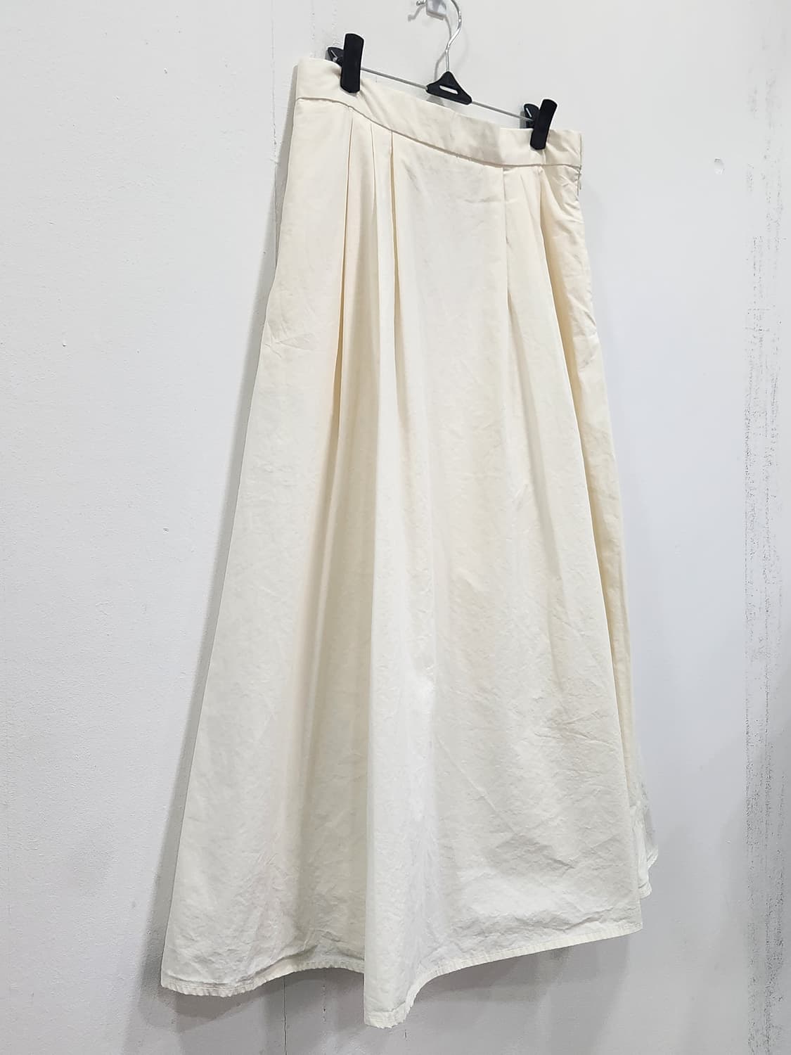 [M] 애드모어 ADDMORE 아이보리 플레어 롱 스커트 상품이미지3