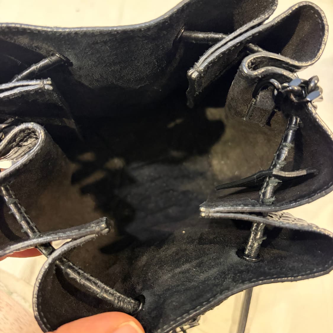 생로랑 파이톤 엠보싱 미니 모노그램 버킷백 크로스백가방 상품이미지8