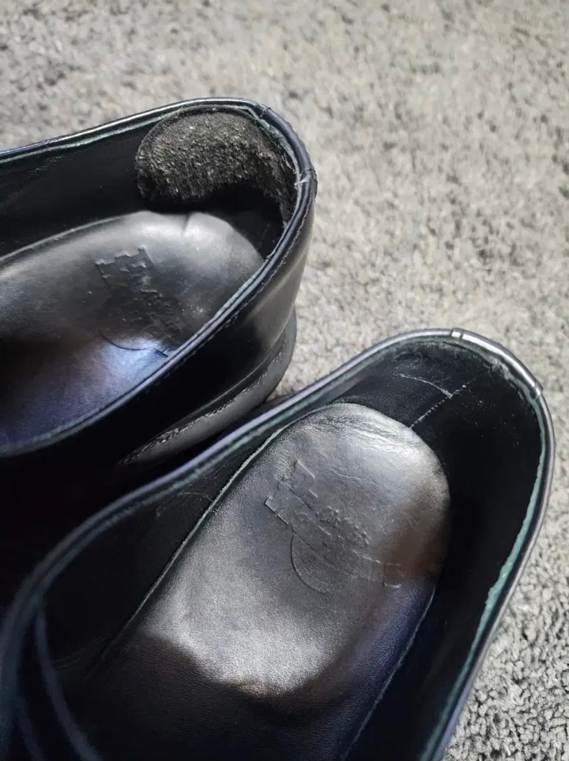 닥터마틴 모노 블랙 색상 UK7 사이즈 상품이미지3