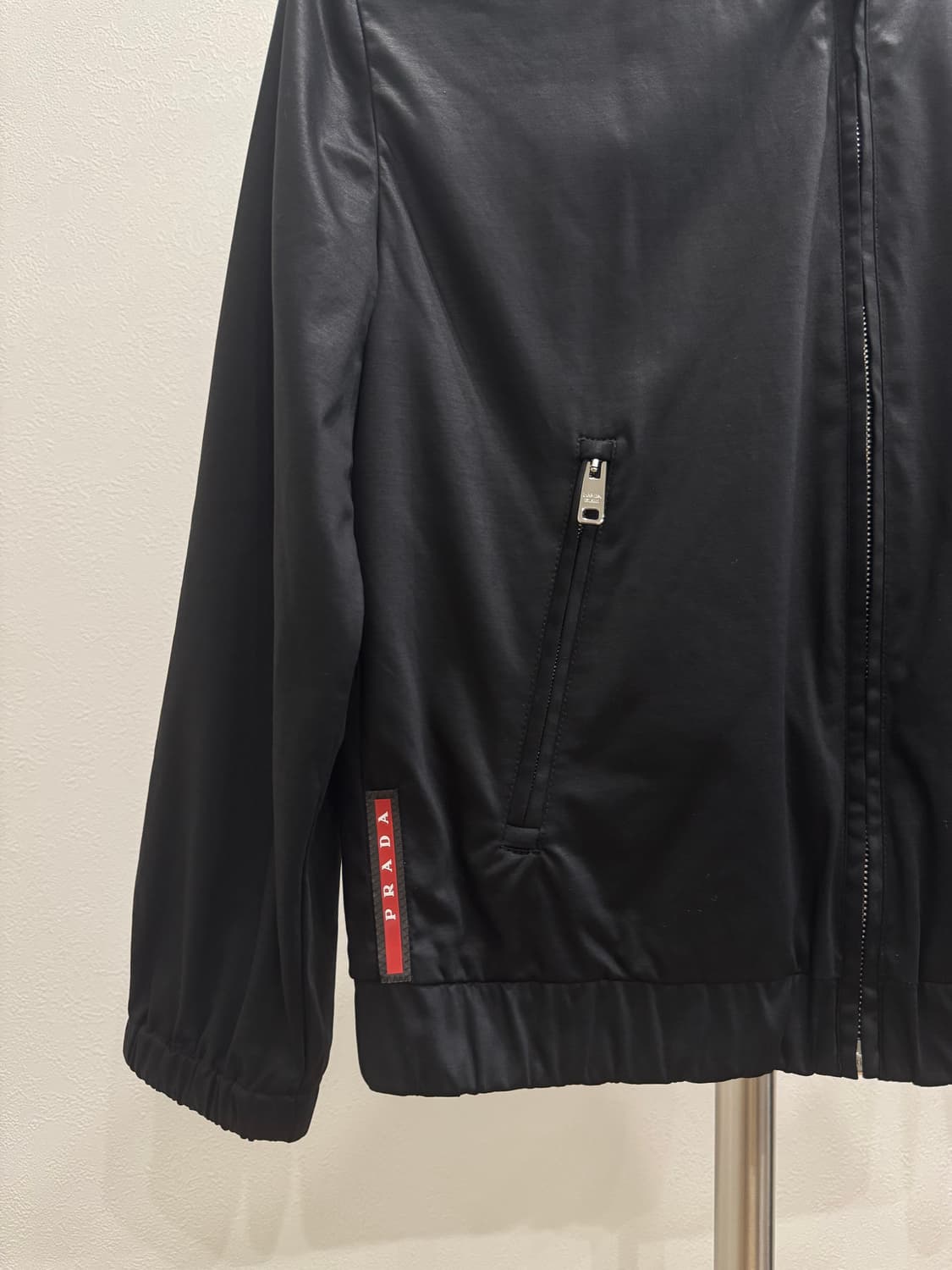 프라다 스포츠 크롭 멀티짚 후드 집업 상품이미지4