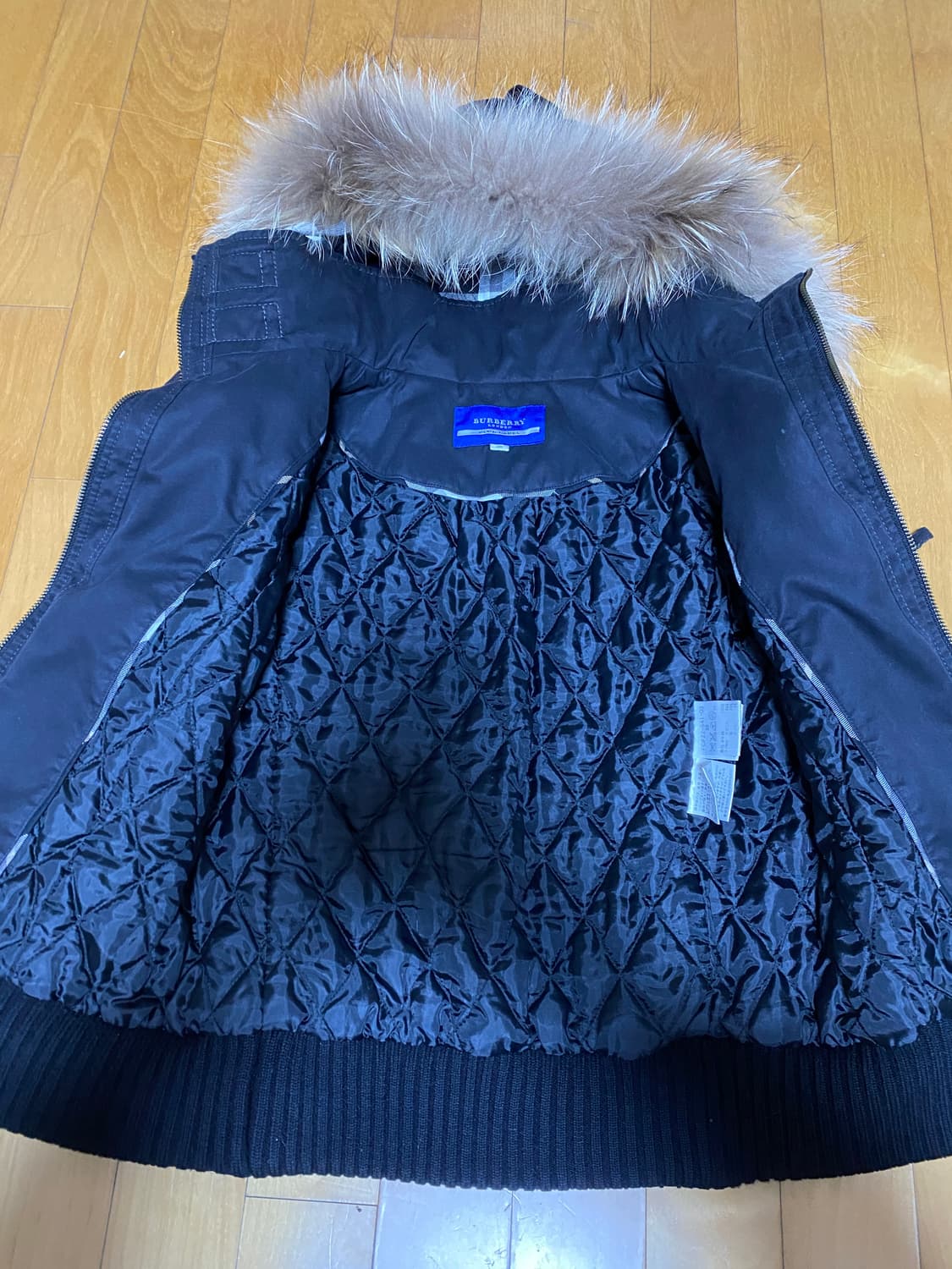 버버리 퍼 후드 자켓 상품이미지3