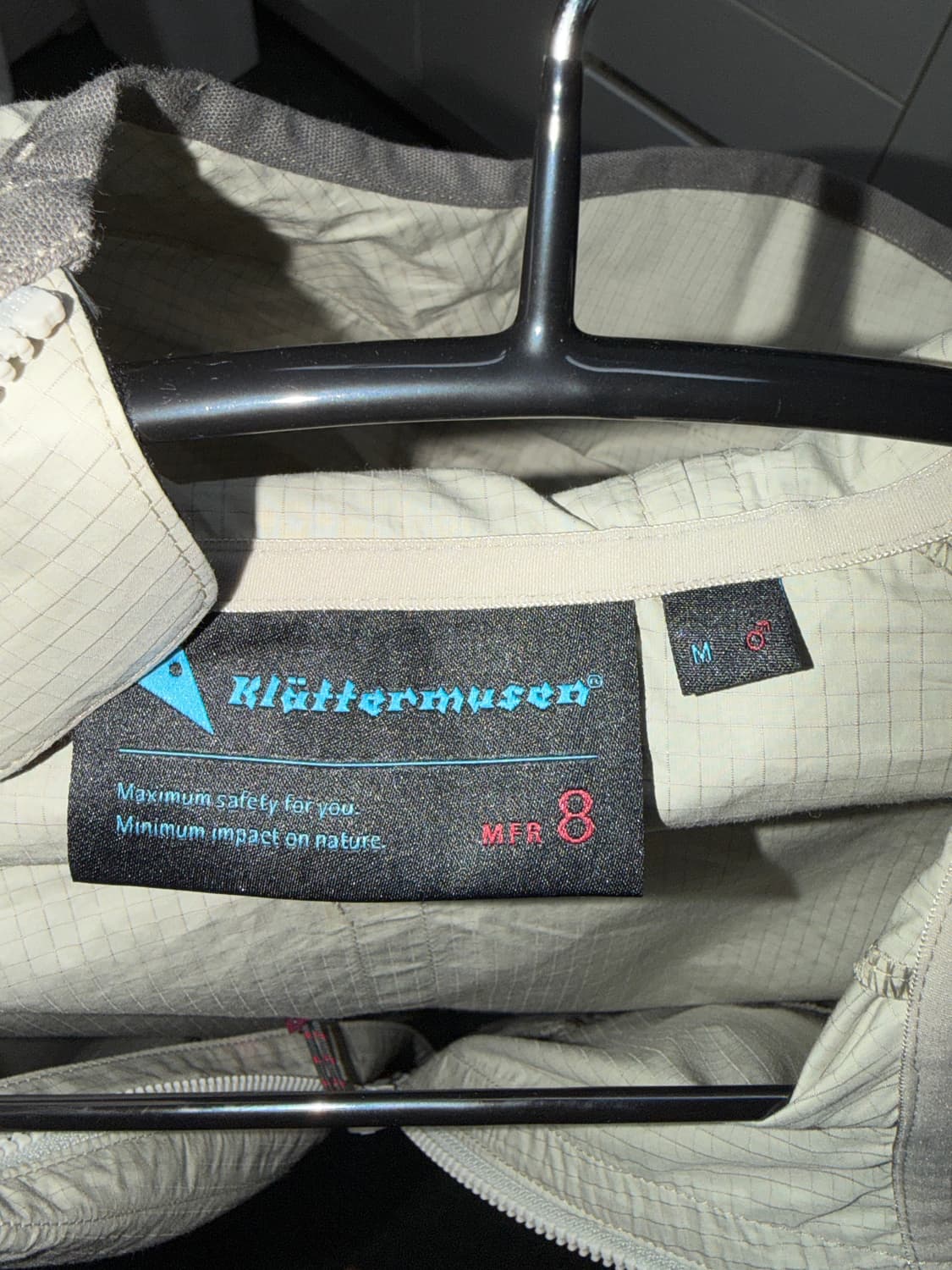 클라터뮤젠 안수르 후디드 윈드 자켓 맨 도브레이븐 상품이미지5