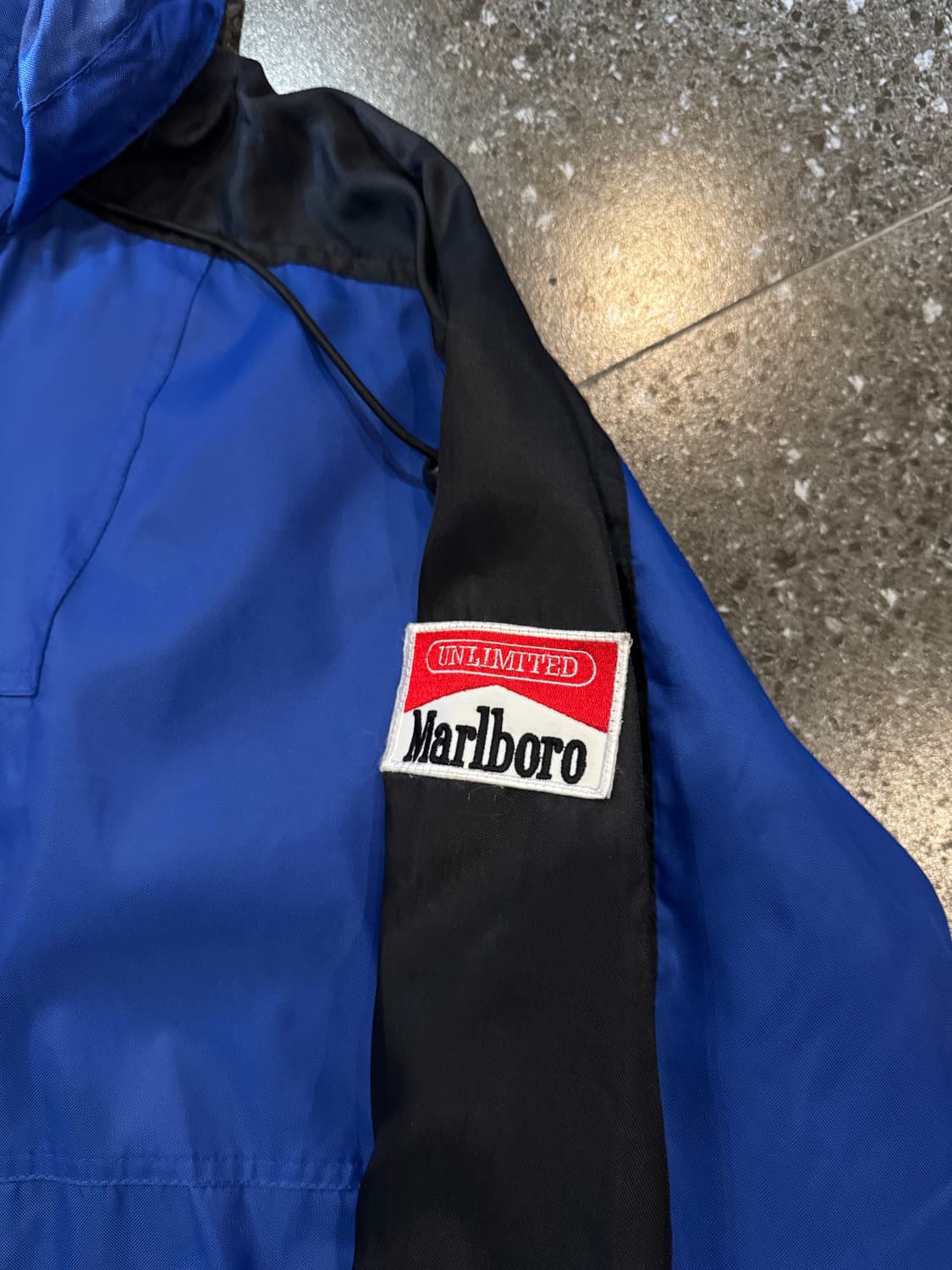 말보로 데드스탁 바람막이 상품이미지3