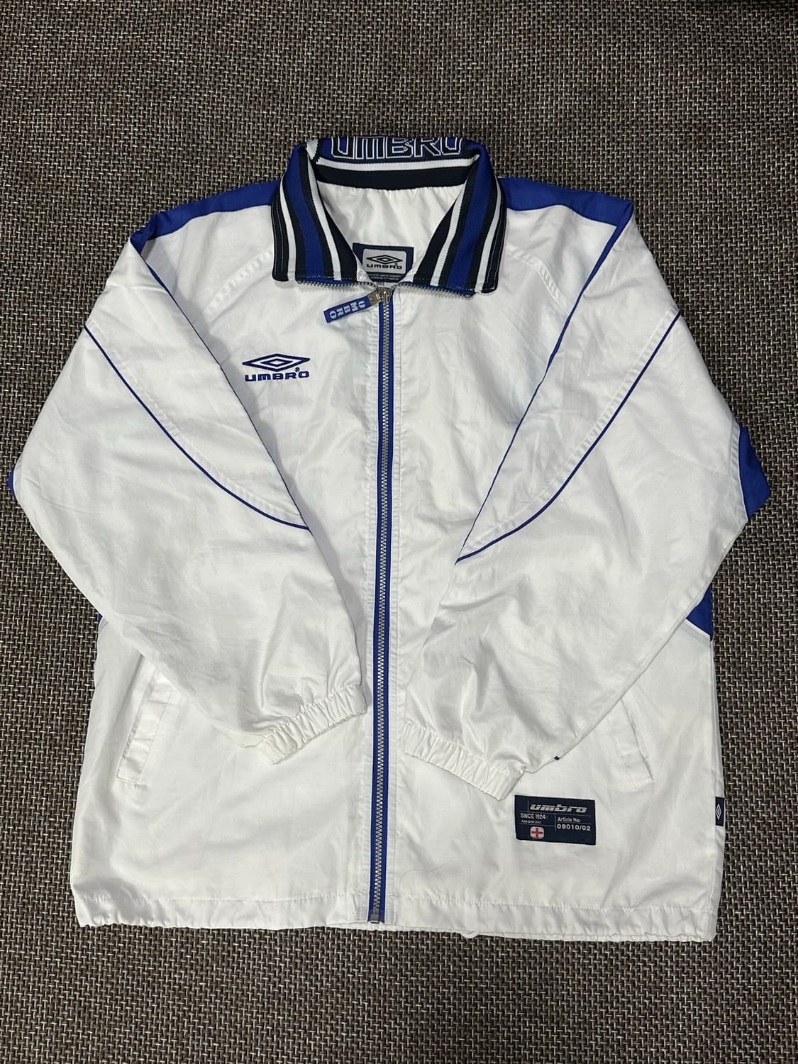 엄브로 00s 올드스쿨 잉글랜드 바람막이 상품이미지2