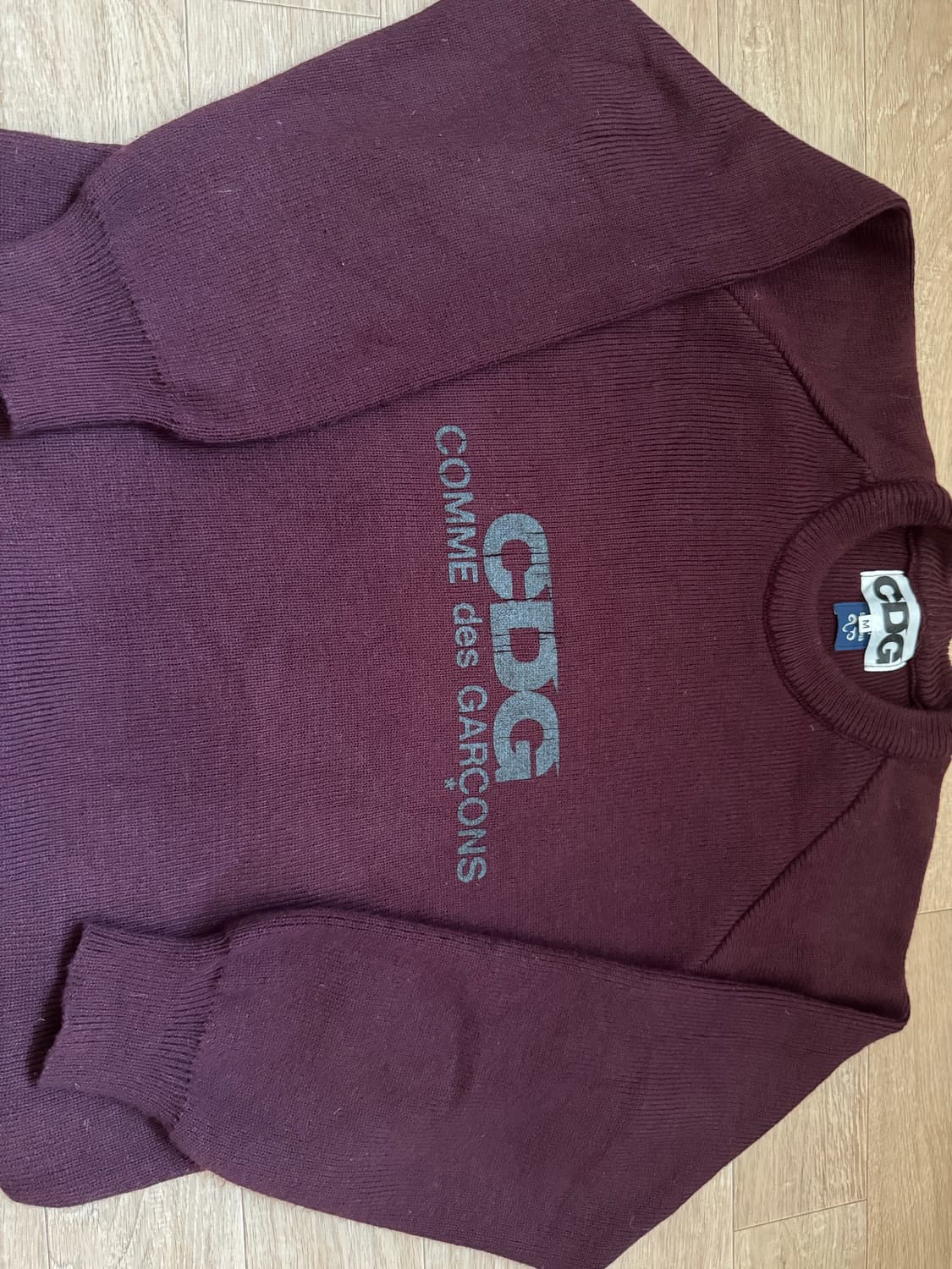 꼼데가르송 CDG 로고 니트 스웨터 (버건디) 상품이미지2