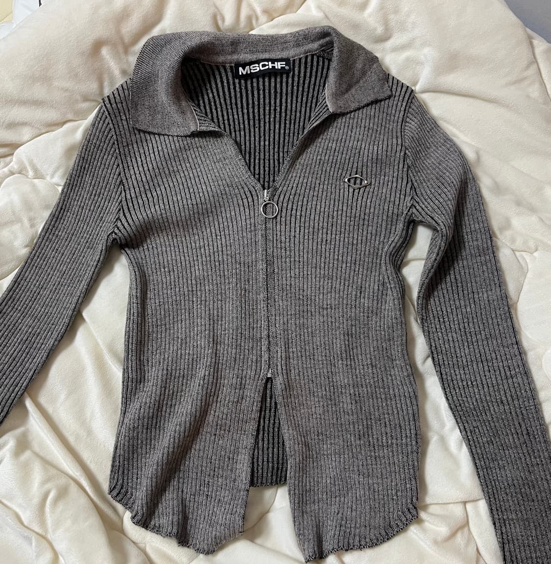 미스치프 니티드 투톤 셔츠 니트 베이지 블랙 상품이미지2