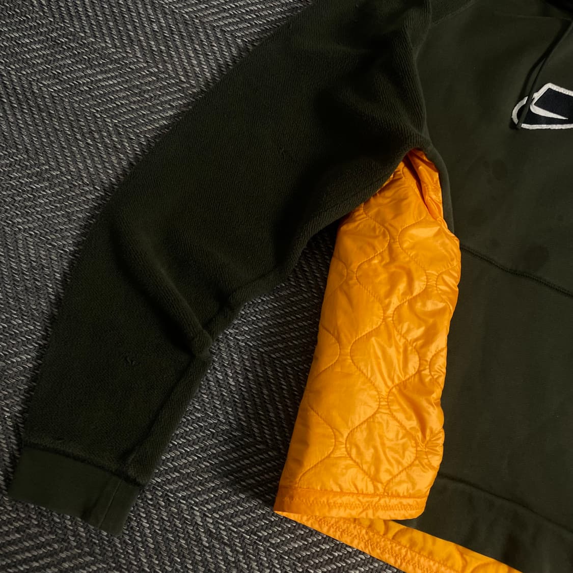 나이키 NSW 퀼티드 믹스업 후드 티셔츠o 3520 상품이미지4