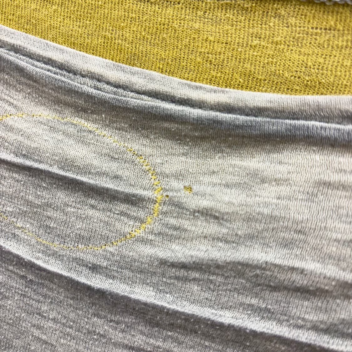 이세이미야케 플랜테이션 코튼 긴팔 티셔츠 서클 패턴 디테일 그레이 옐로우 상품이미지10