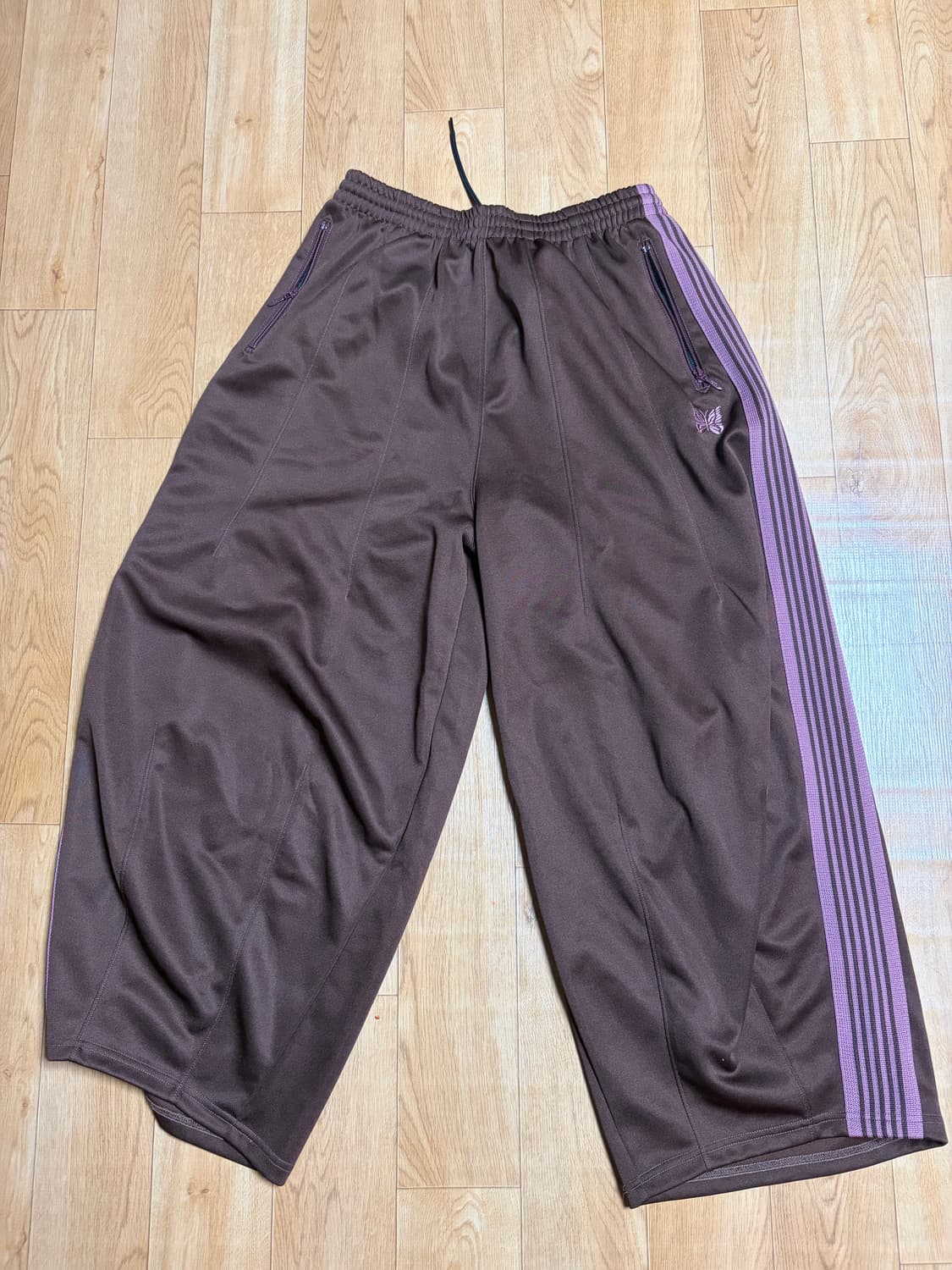 니들스 트랙팬츠 s 브라운 상품이미지1