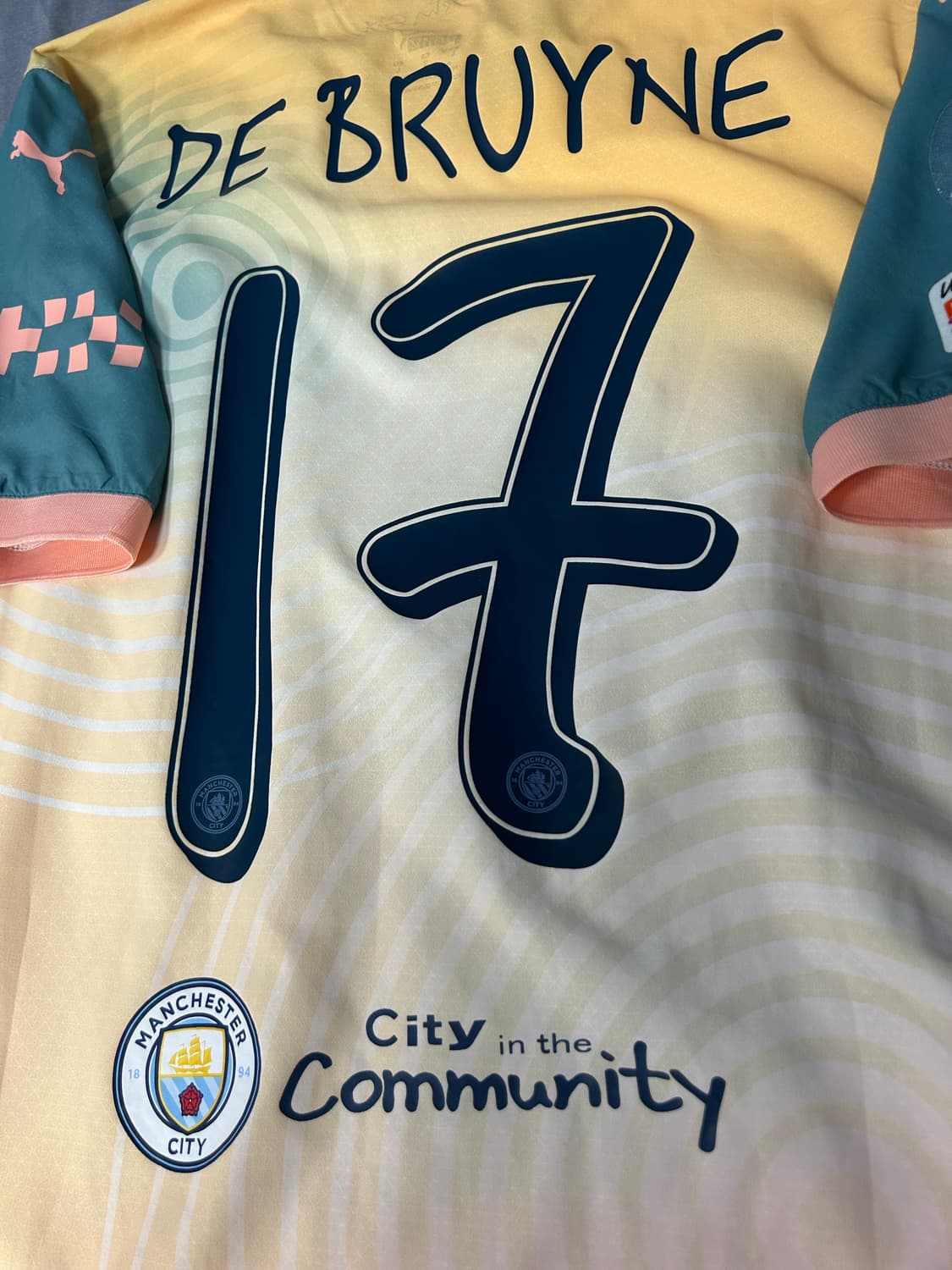 24/25 맨시티 오아시스 어센틱 유니폼 상품이미지8