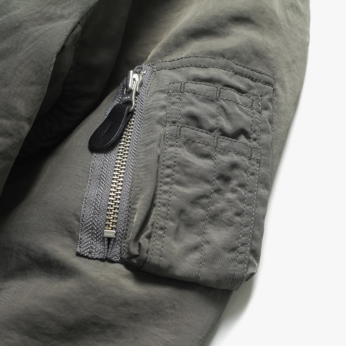  BEAMS "Khaki MA-1 Jacket" 상품이미지6