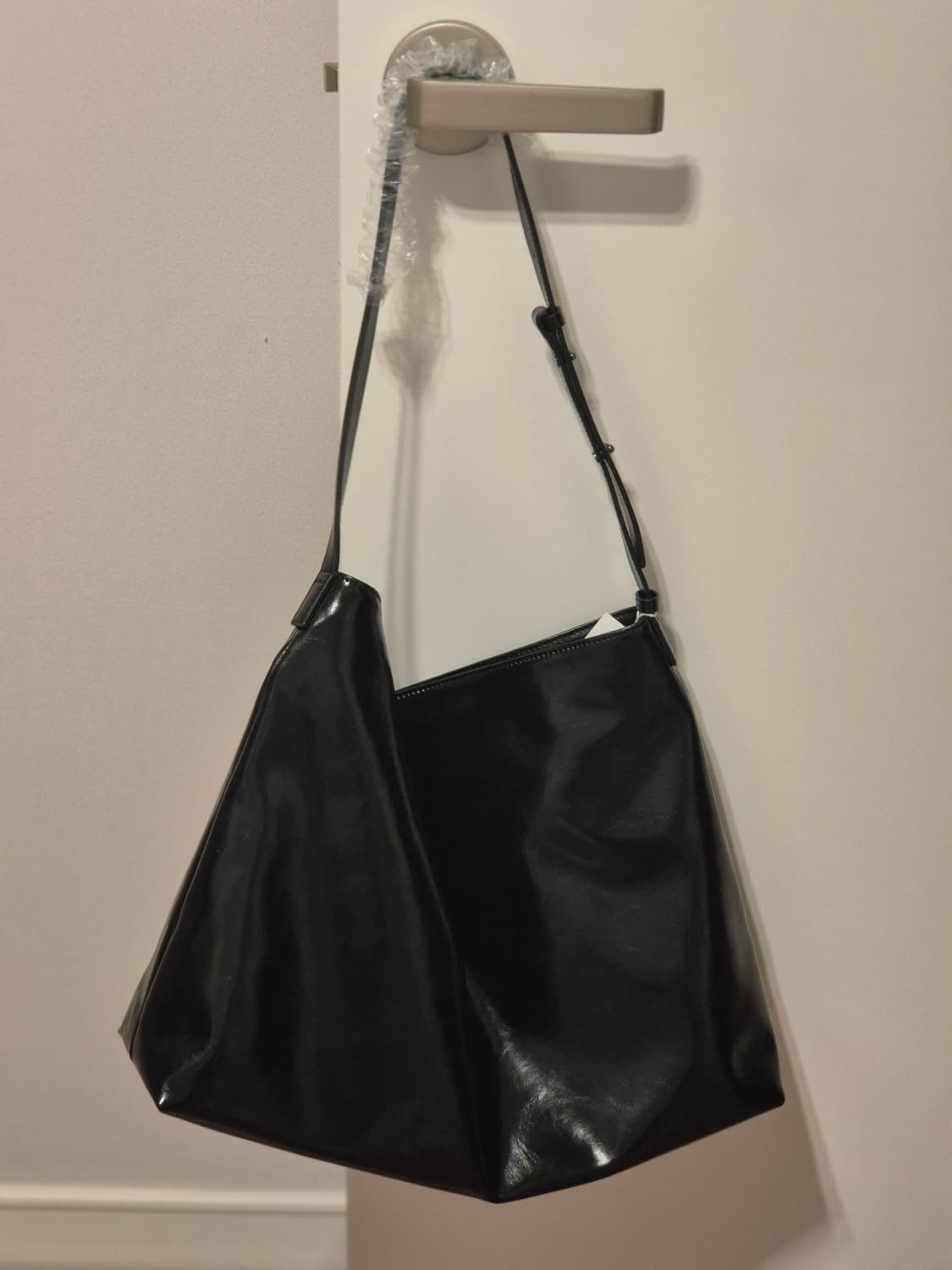 로우클래식 레더라지백 LOW CLASSIC LEATHER LARGE BA 상품이미지6