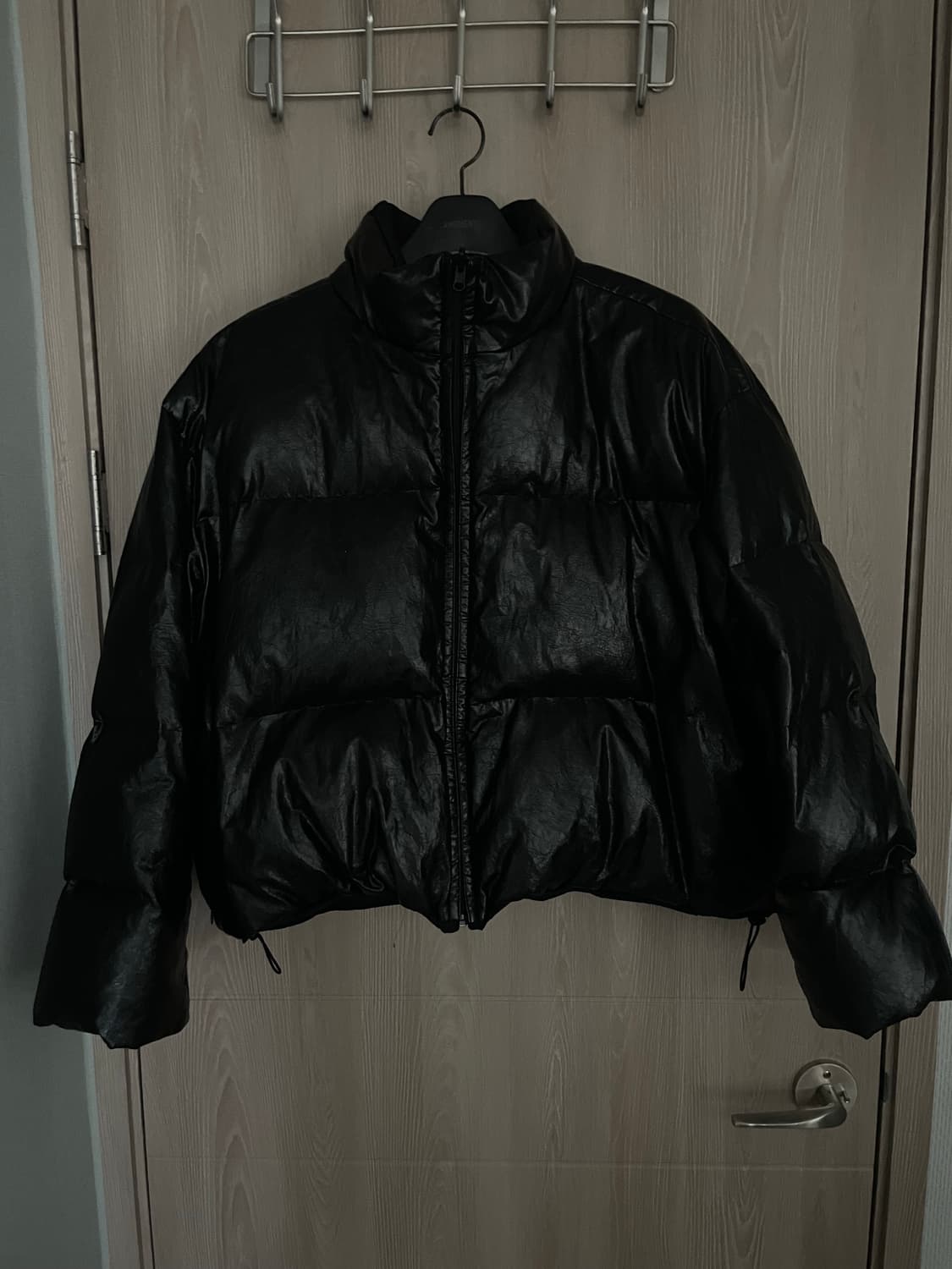 아모멘토 비건 레더 패딩[L] 상품이미지1