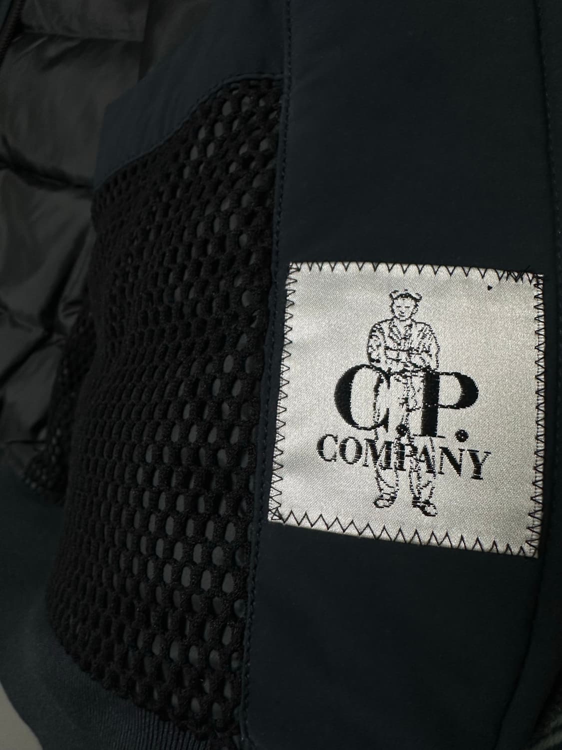 CP컴퍼니 덕다운 봄버 자켓 상품이미지6