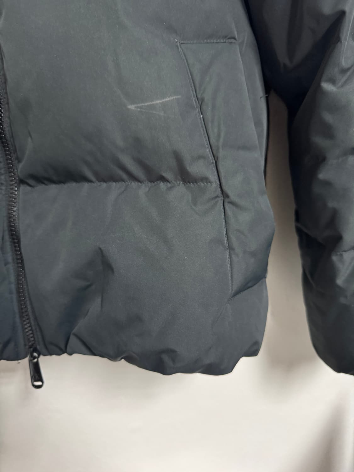 여성 캘빈클라인 진스 CK 로고 덕 다운 숏 패딩 s 상품이미지5