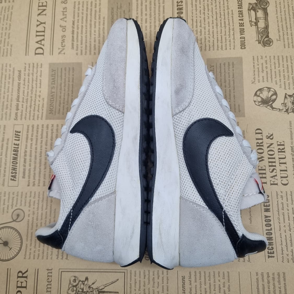 나이키 테일윈드79 흰검 여성운동화230  상품이미지5