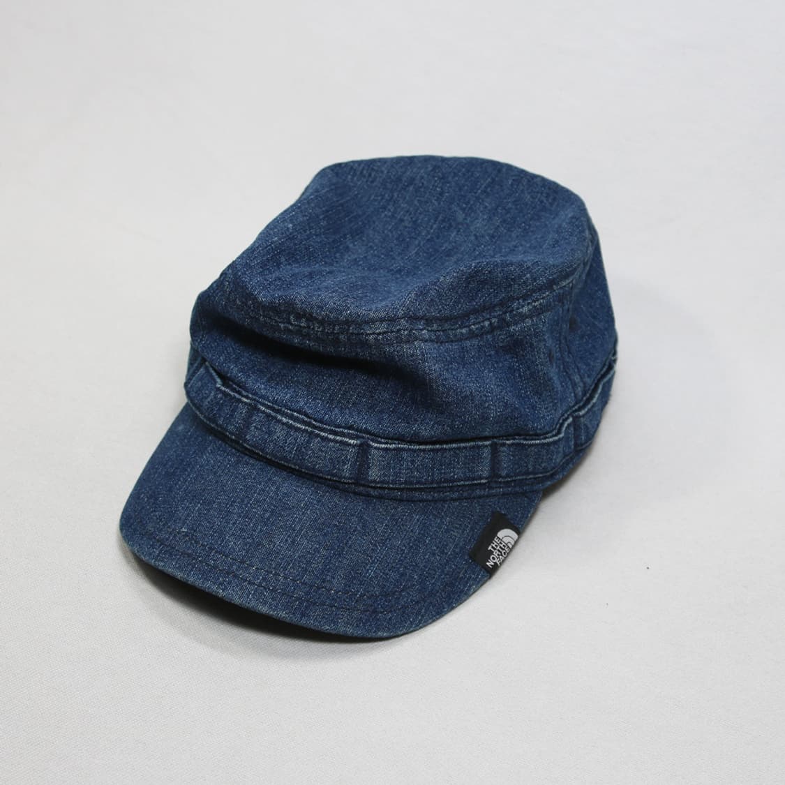 (착용컷) 노스페이스 데님 밀리터리 캡 (L) 상품이미지4